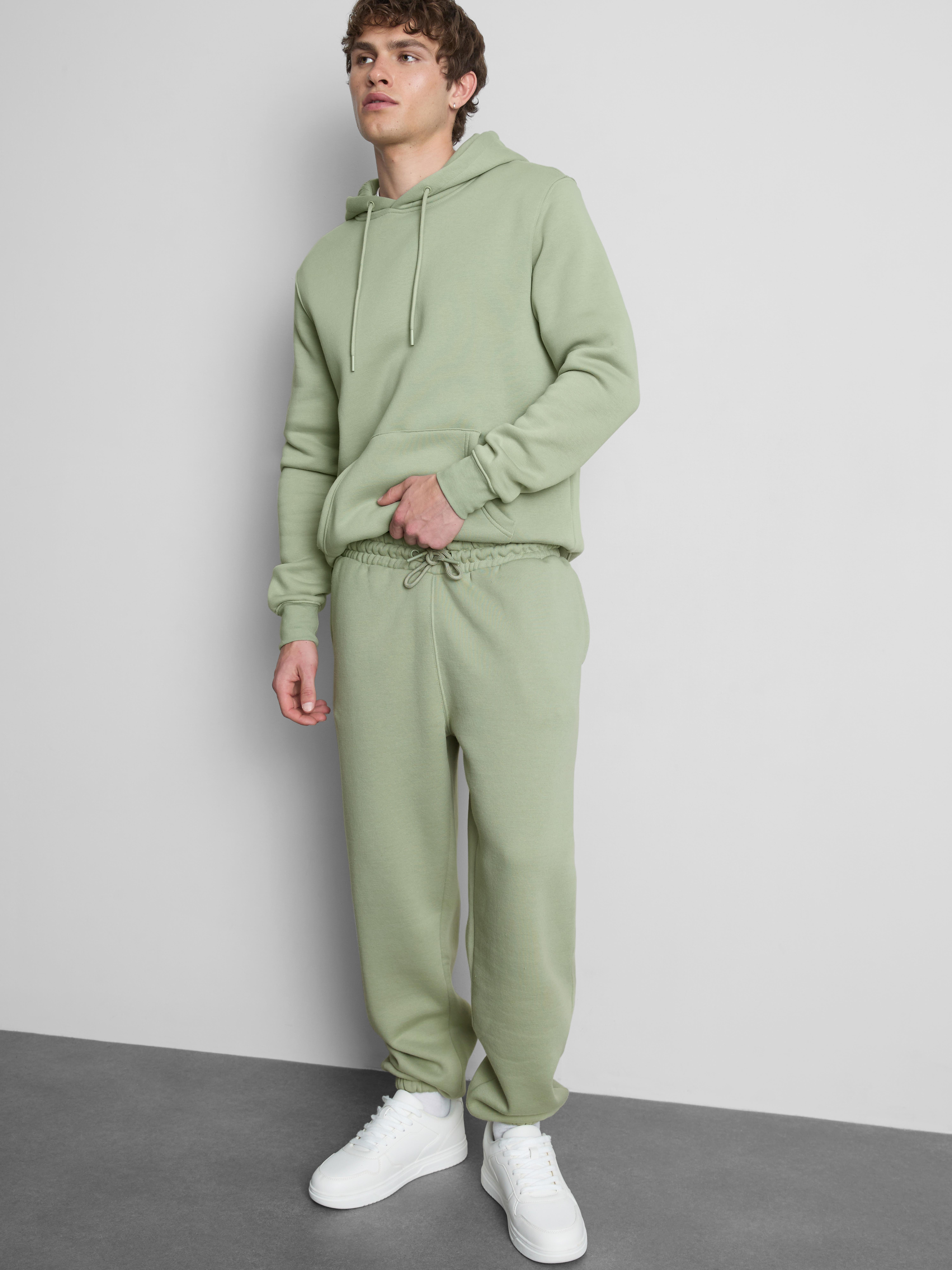Essential Drawsring Joggers