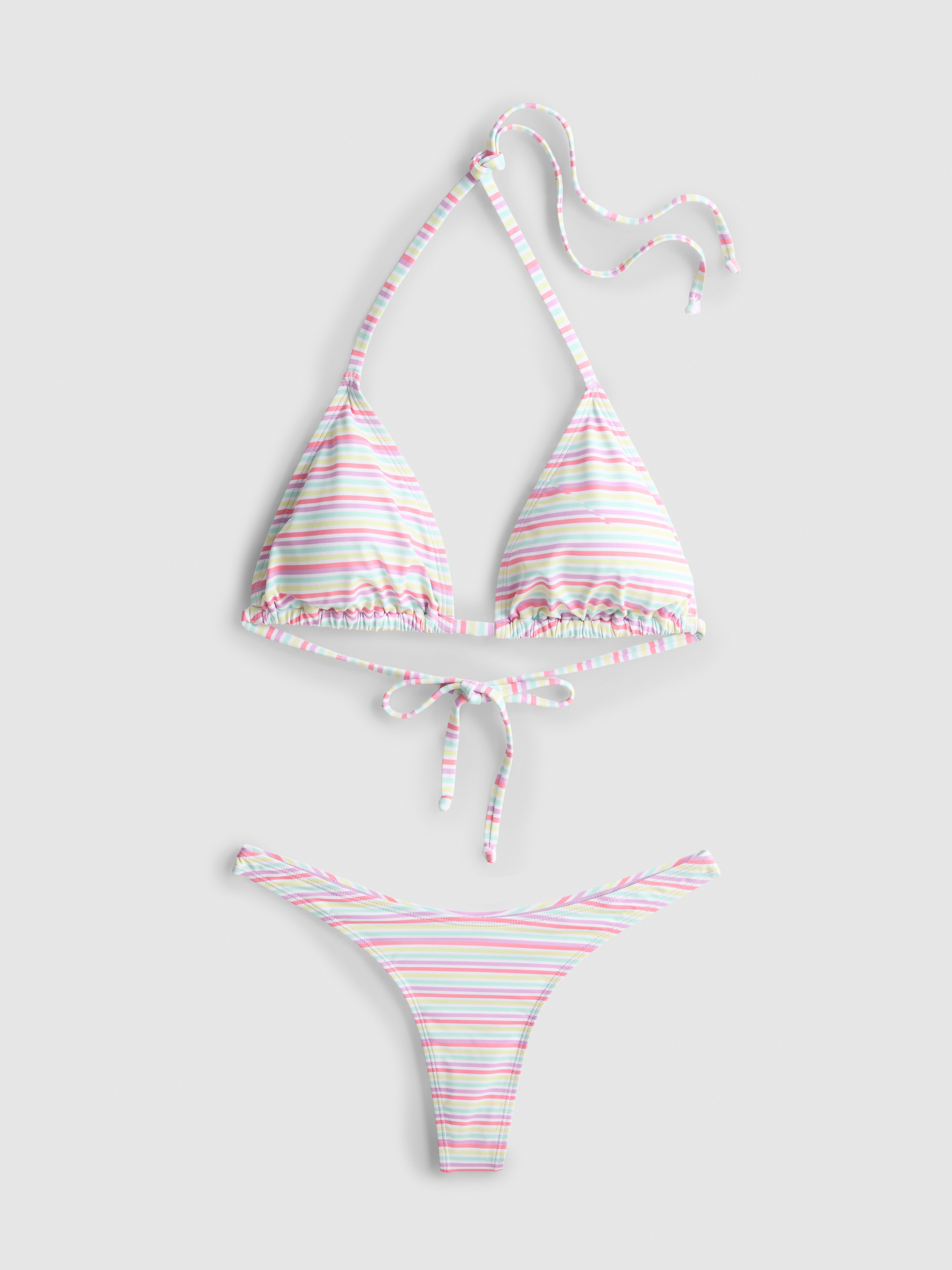 Brazilski bikini s trikotnim modrčkom