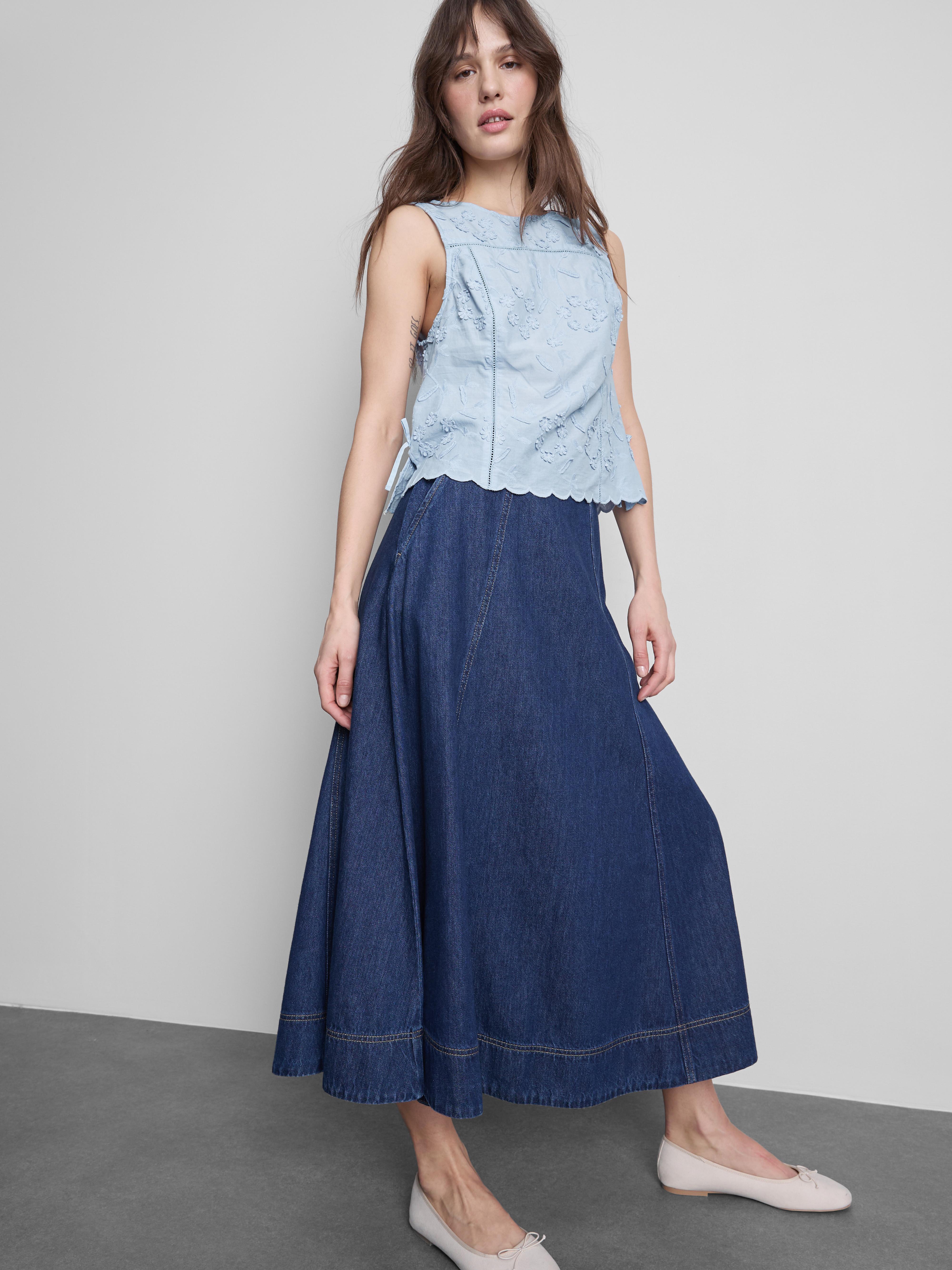 Débardeur à nouer avec motif floral brodé