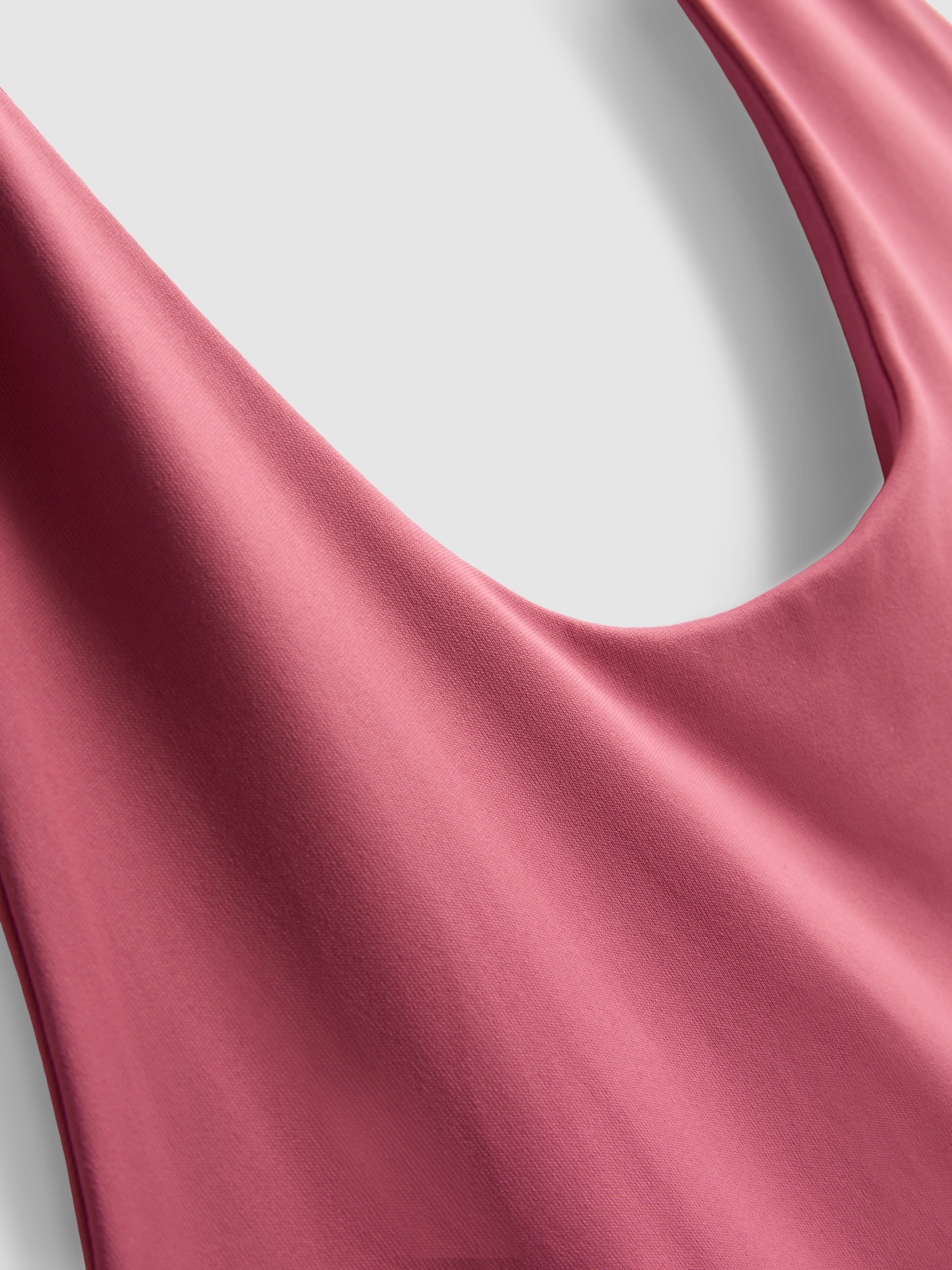 The Primark Scene | Haut court dos nu