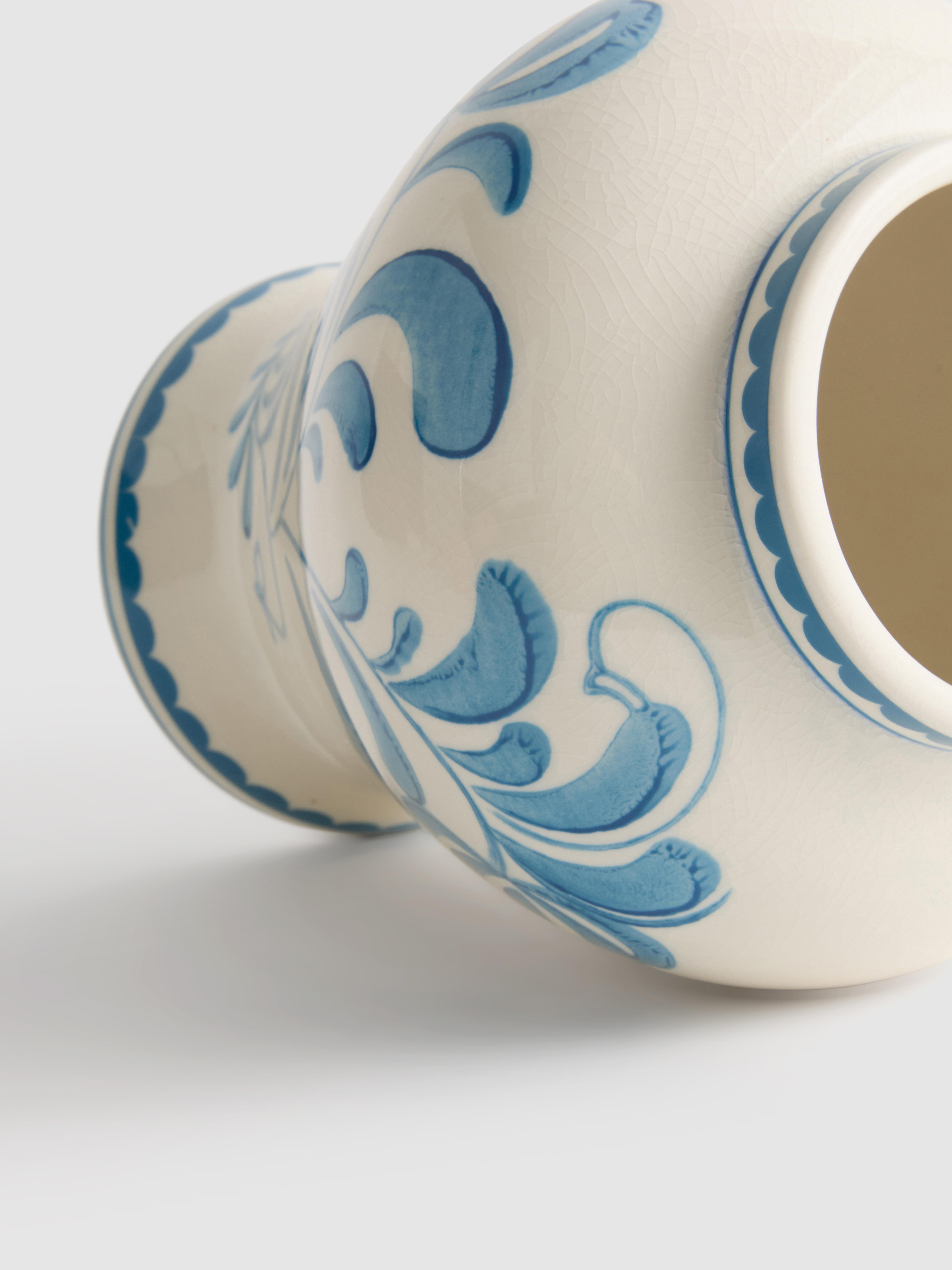 Vase à motif floral méditerranéen