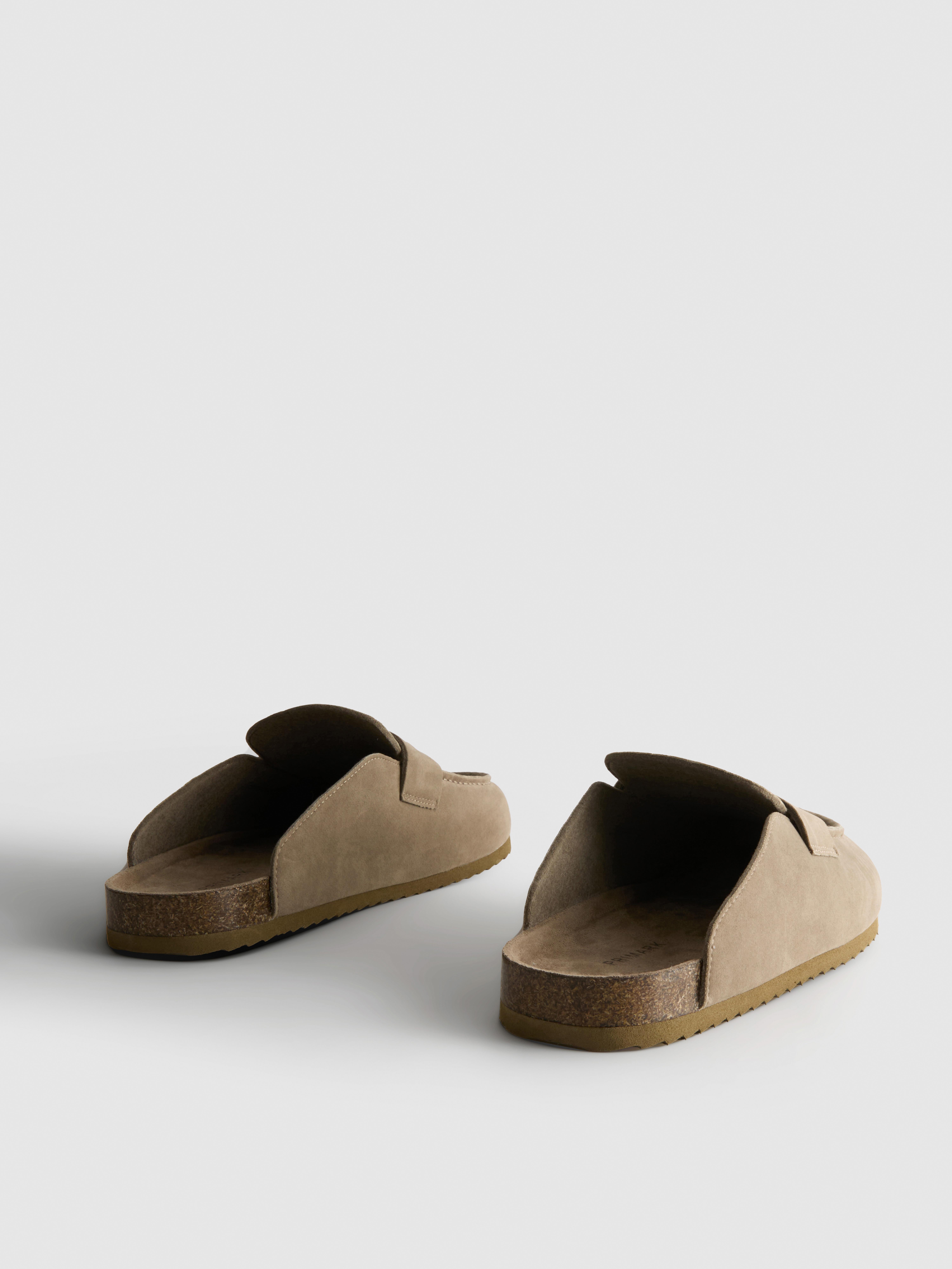 Chodaki w stylu mokasynów