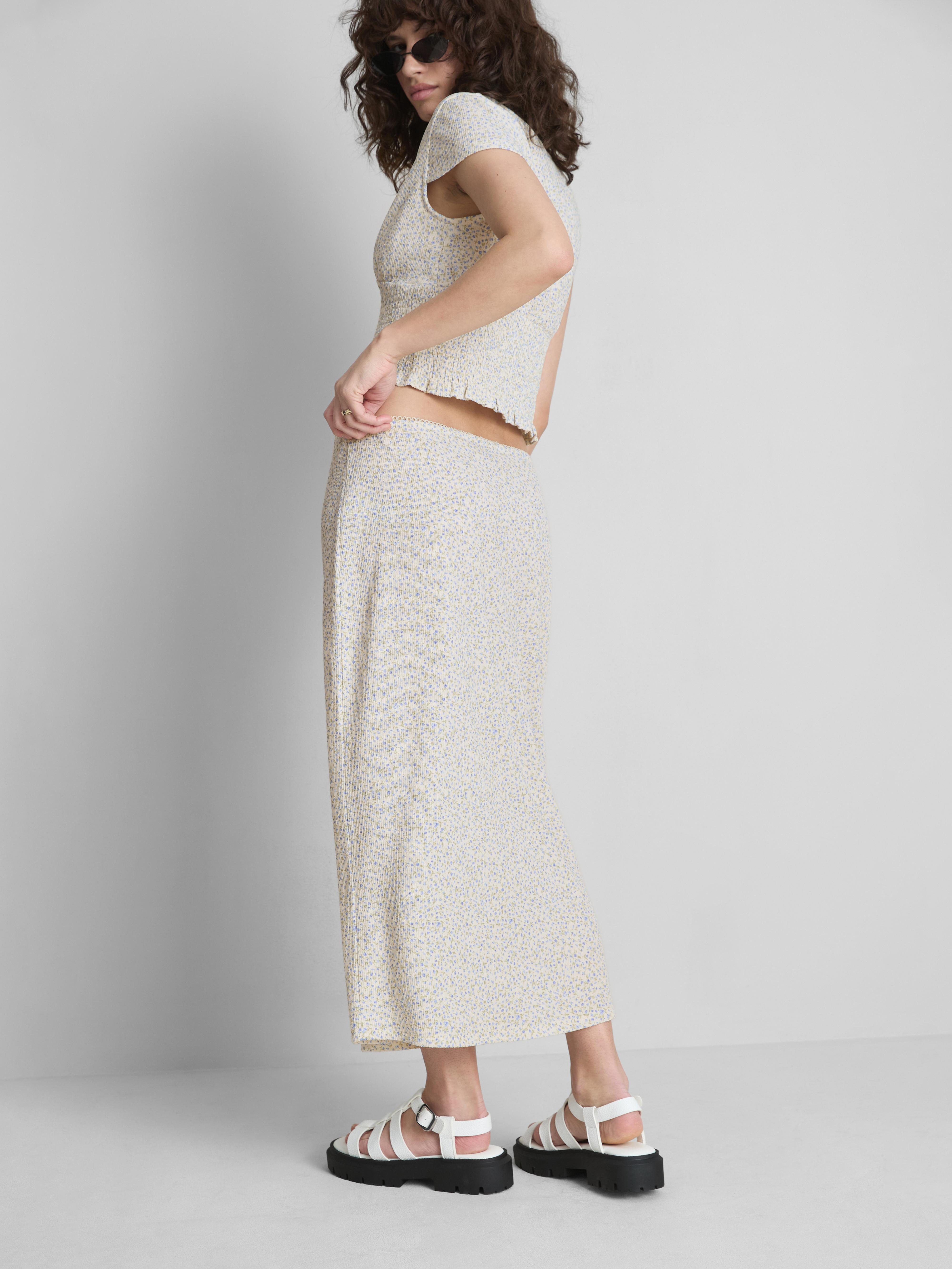 The Primark Scene | Ditsy Floral Midi Skirt