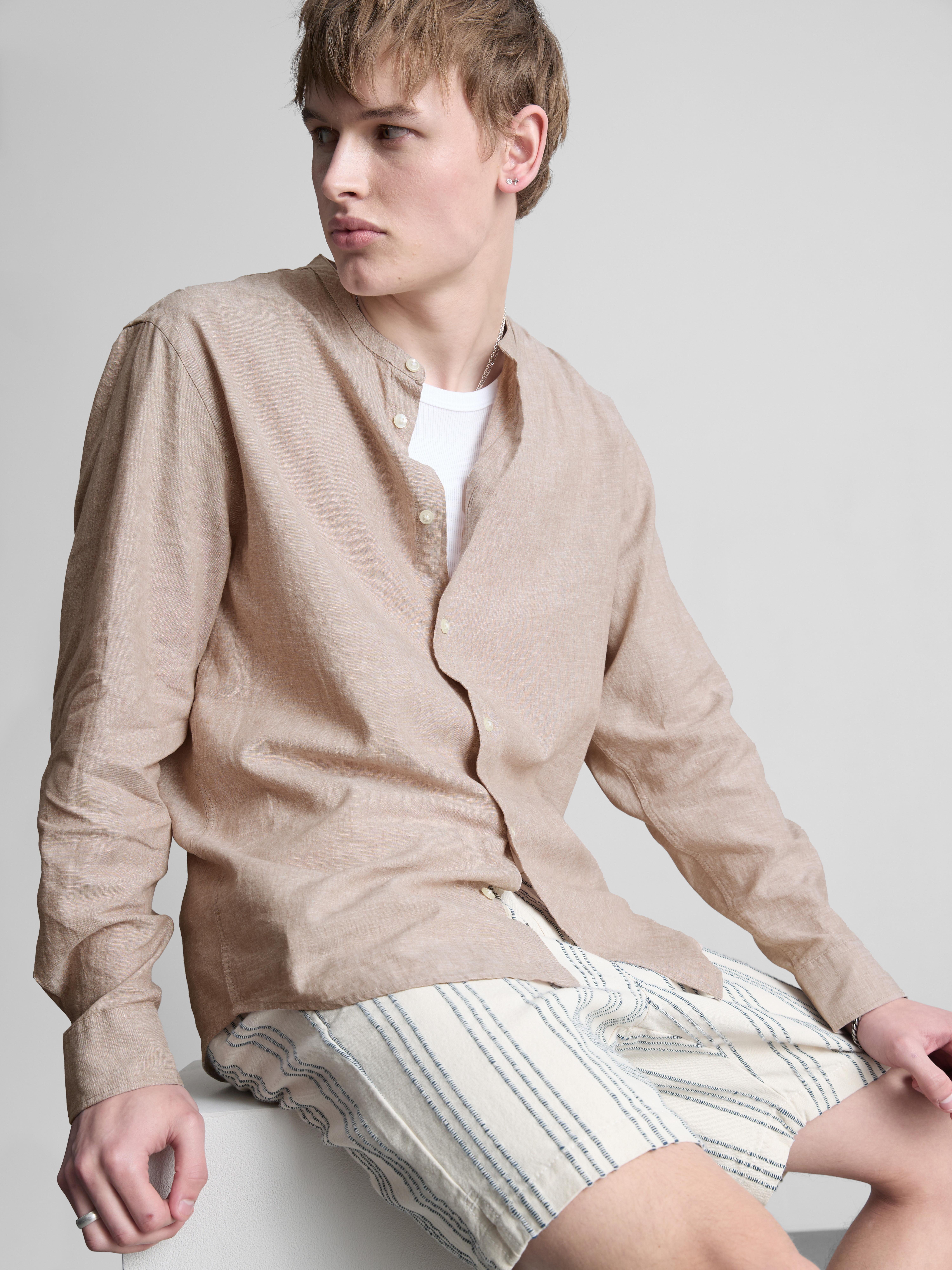 Camisa de lino con cuello mao