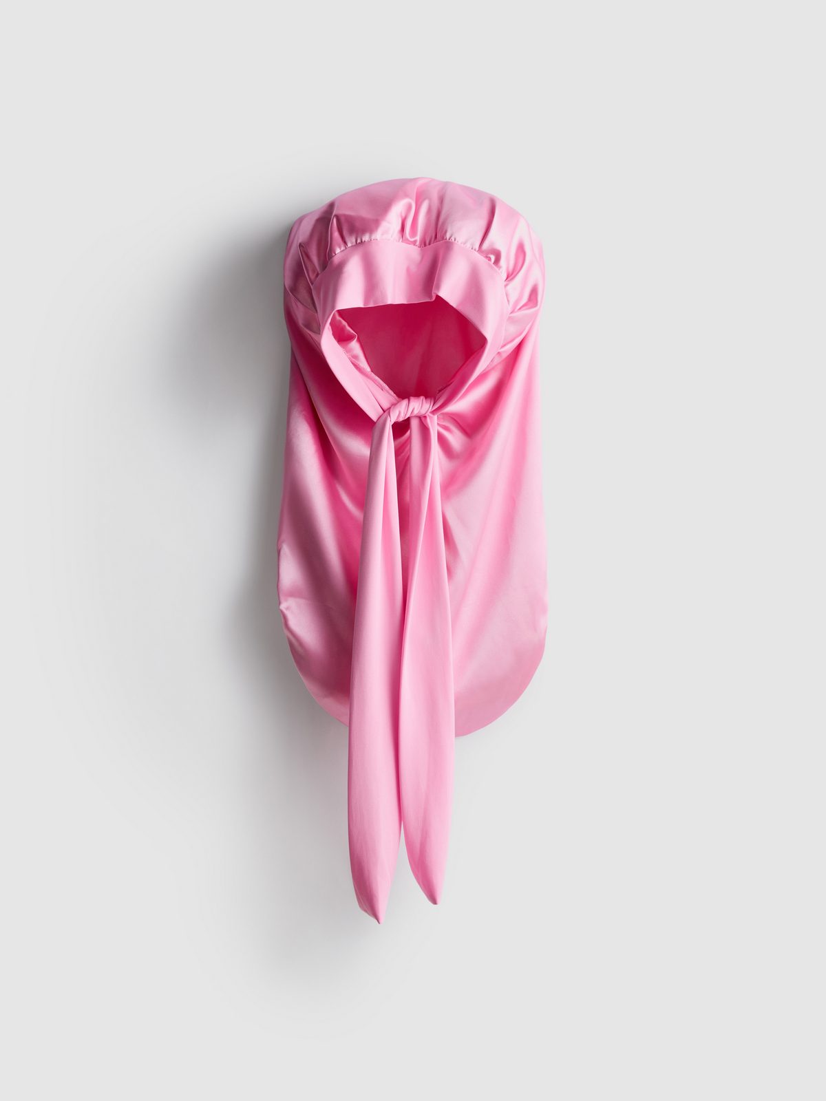 Pink Satin Hair Bonnet – Primark – صورة إعلانية للمنتج