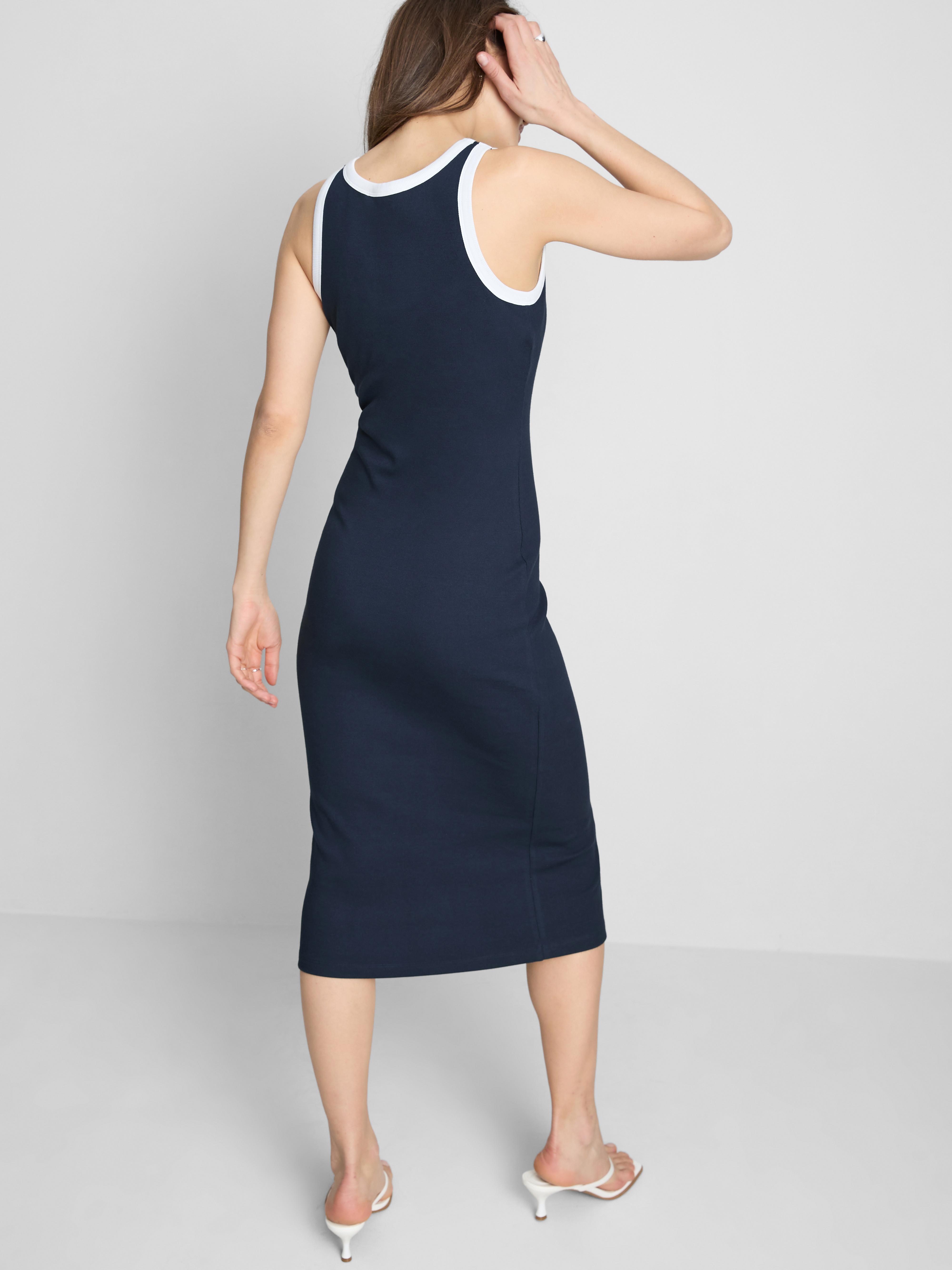 Abito midi a coste con reggiseno integrato