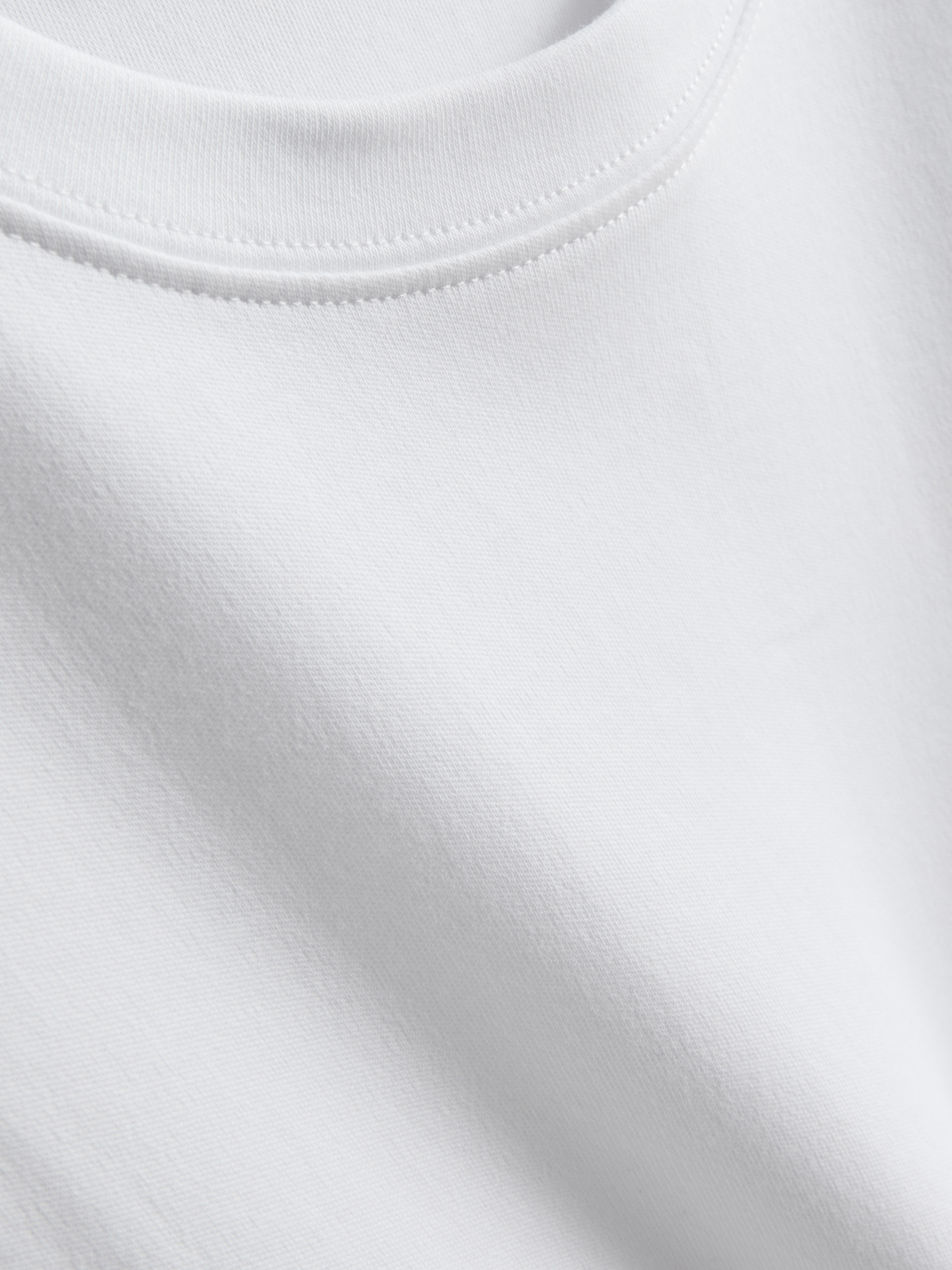 Camiseta de algodón con detalle retorcido