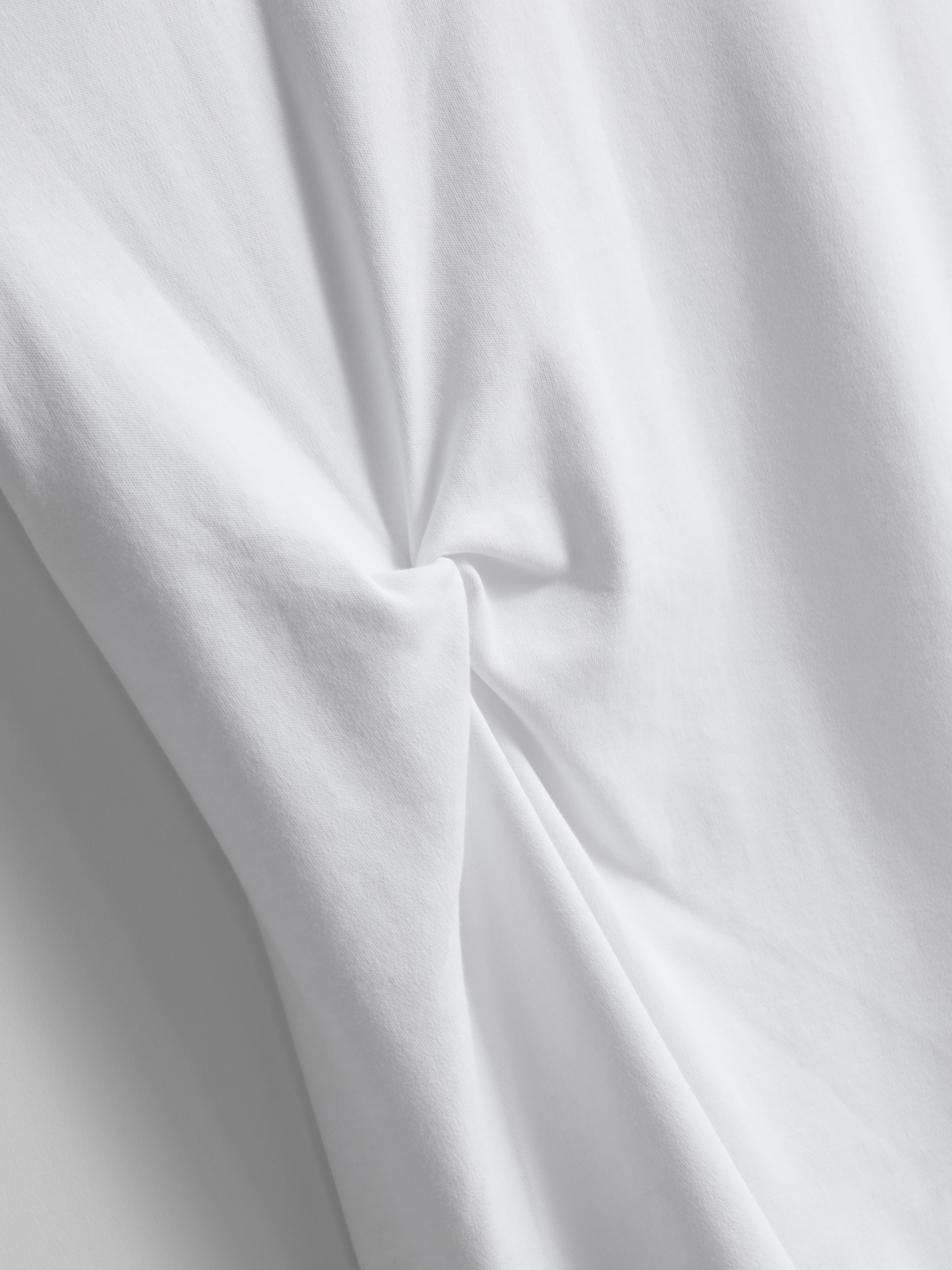 Camiseta de algodón con detalle retorcido