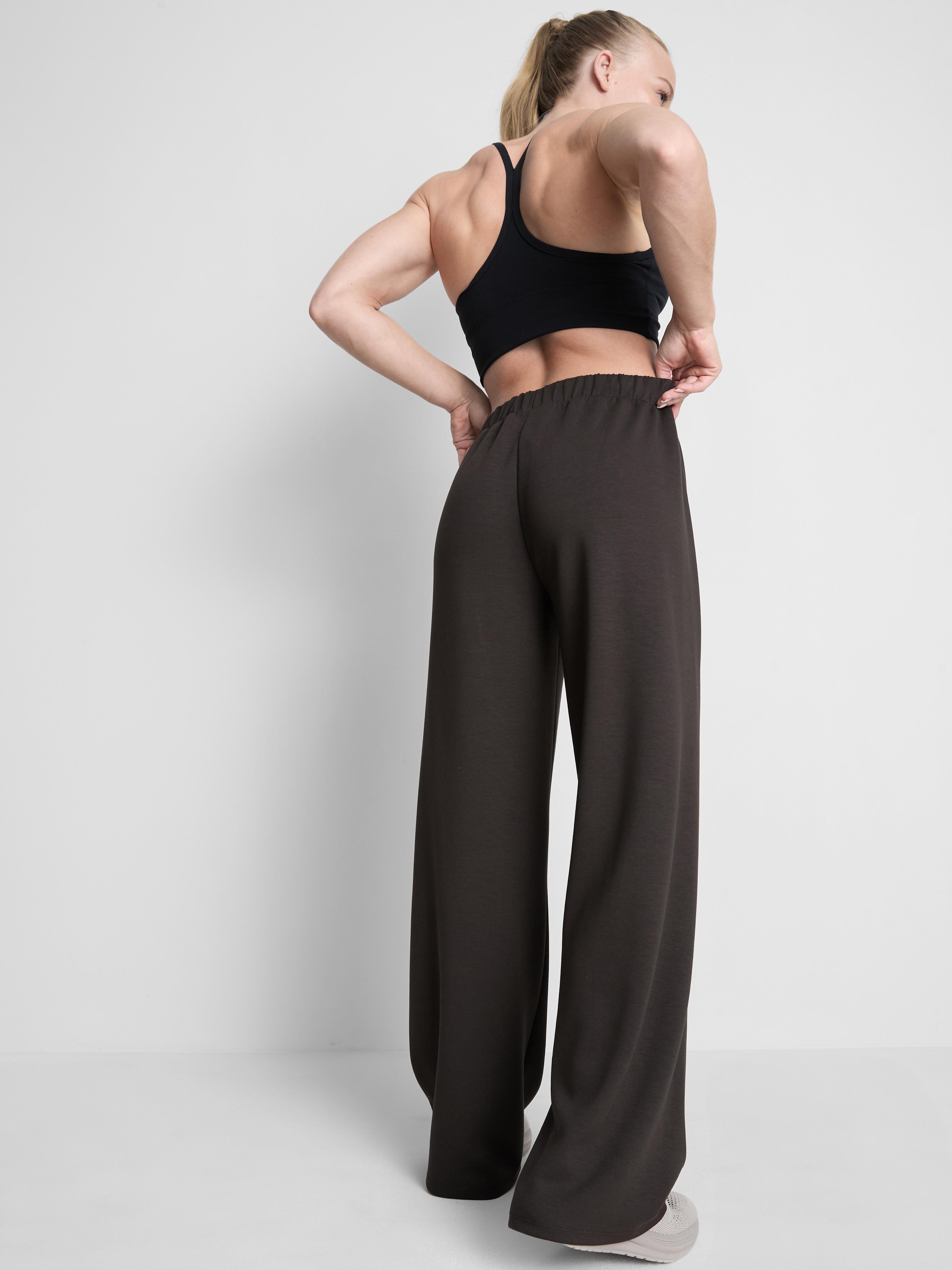 Women's Chocolate Active Wide-Leg Joggers