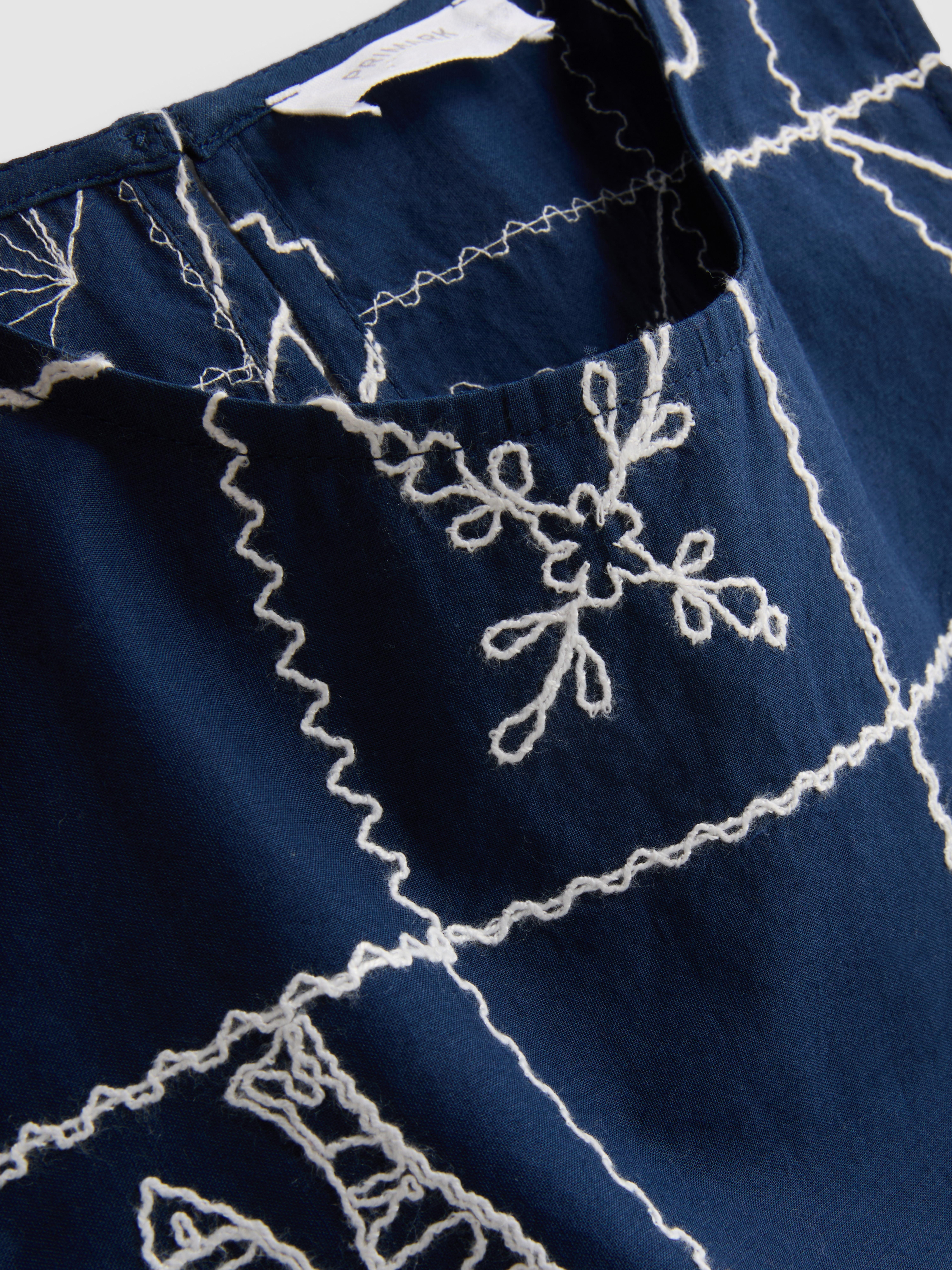 7–15 Jahre | Ärmellose Bluse mit Stickerei