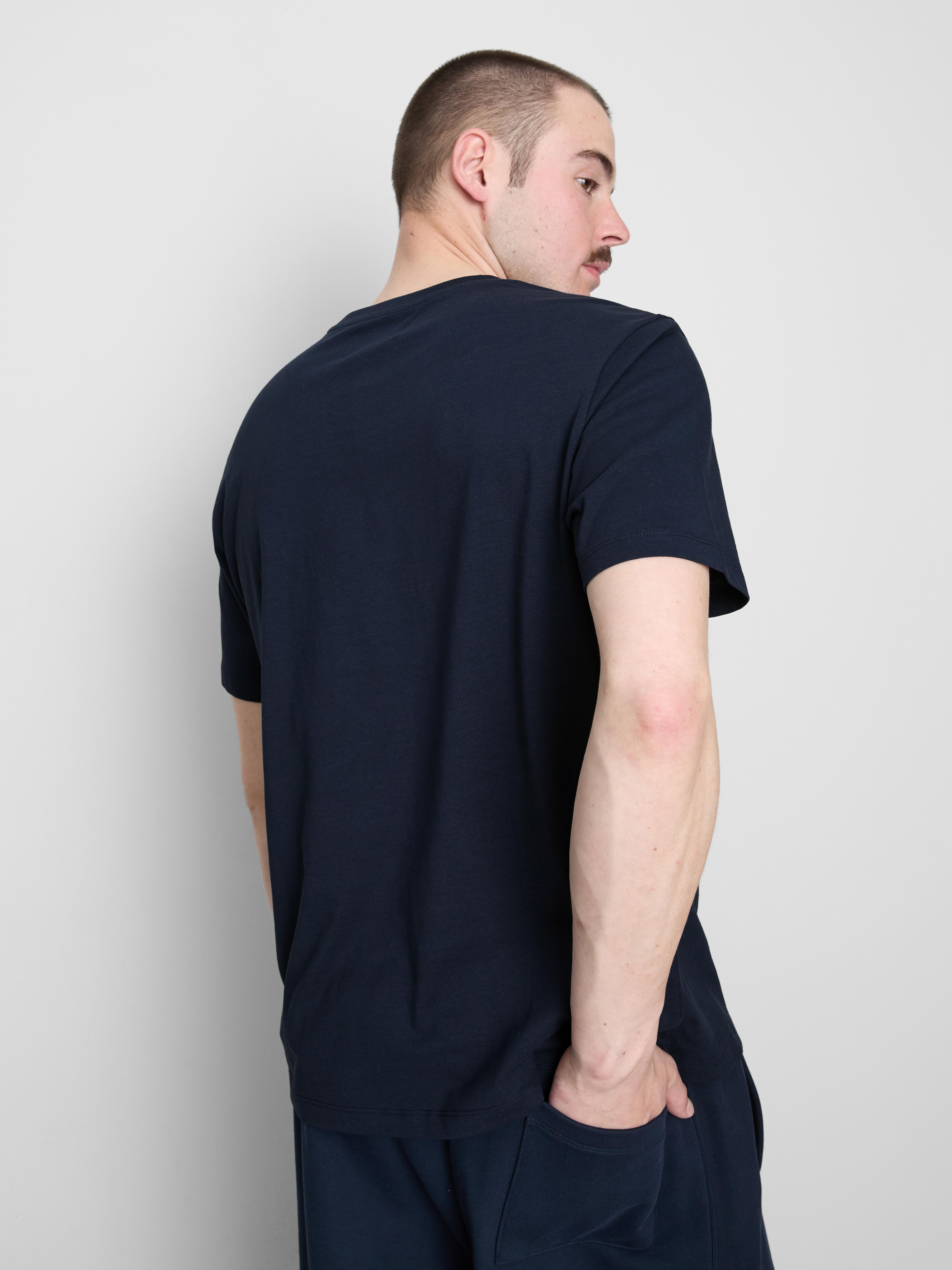 T-Shirt mit Yacht Club-Grafik