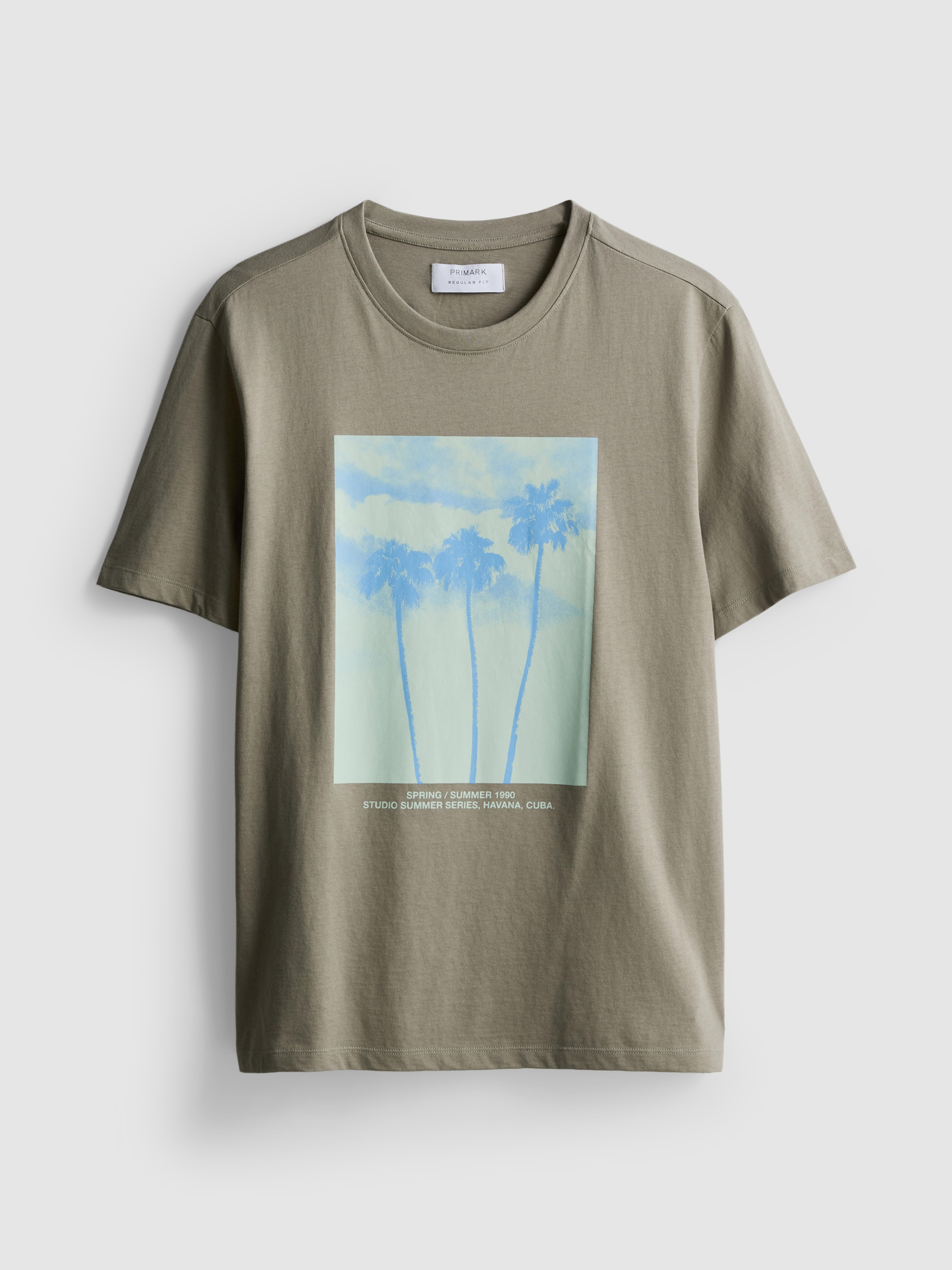 Camiseta con gráficos de palmeras
