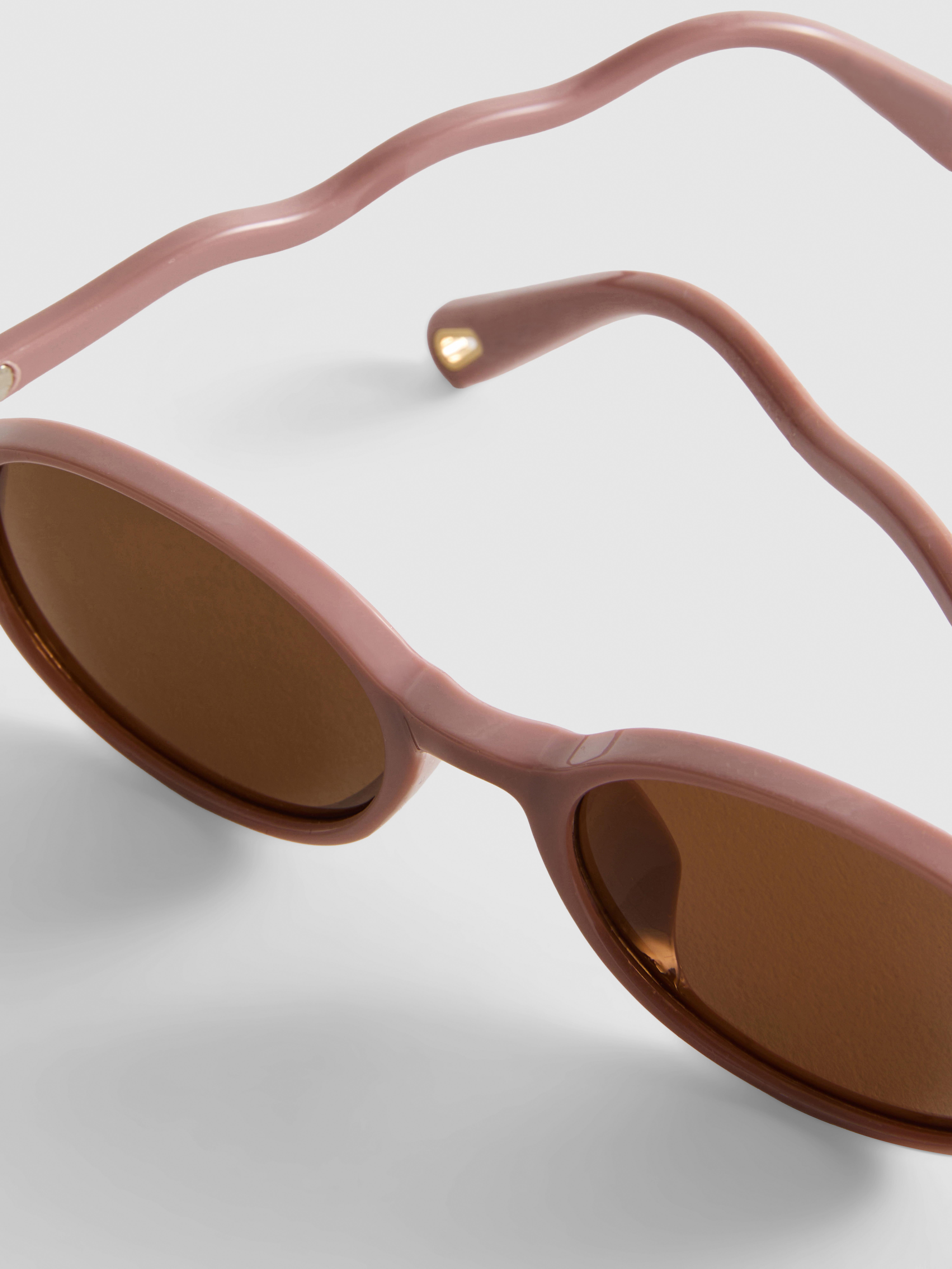 Round Wavy Arm Sunglasses