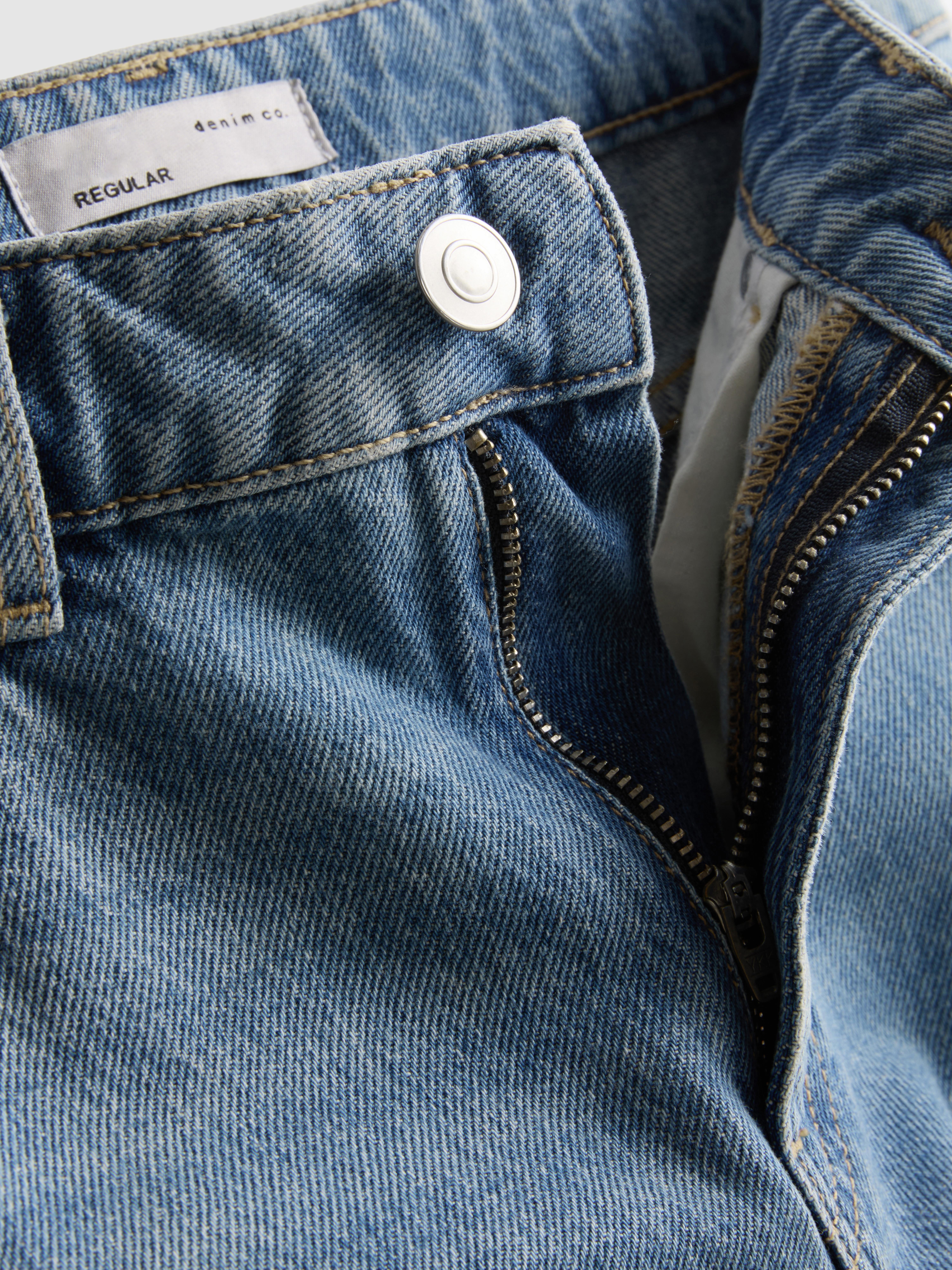 Mid-Rise Barrel Leg Jeans