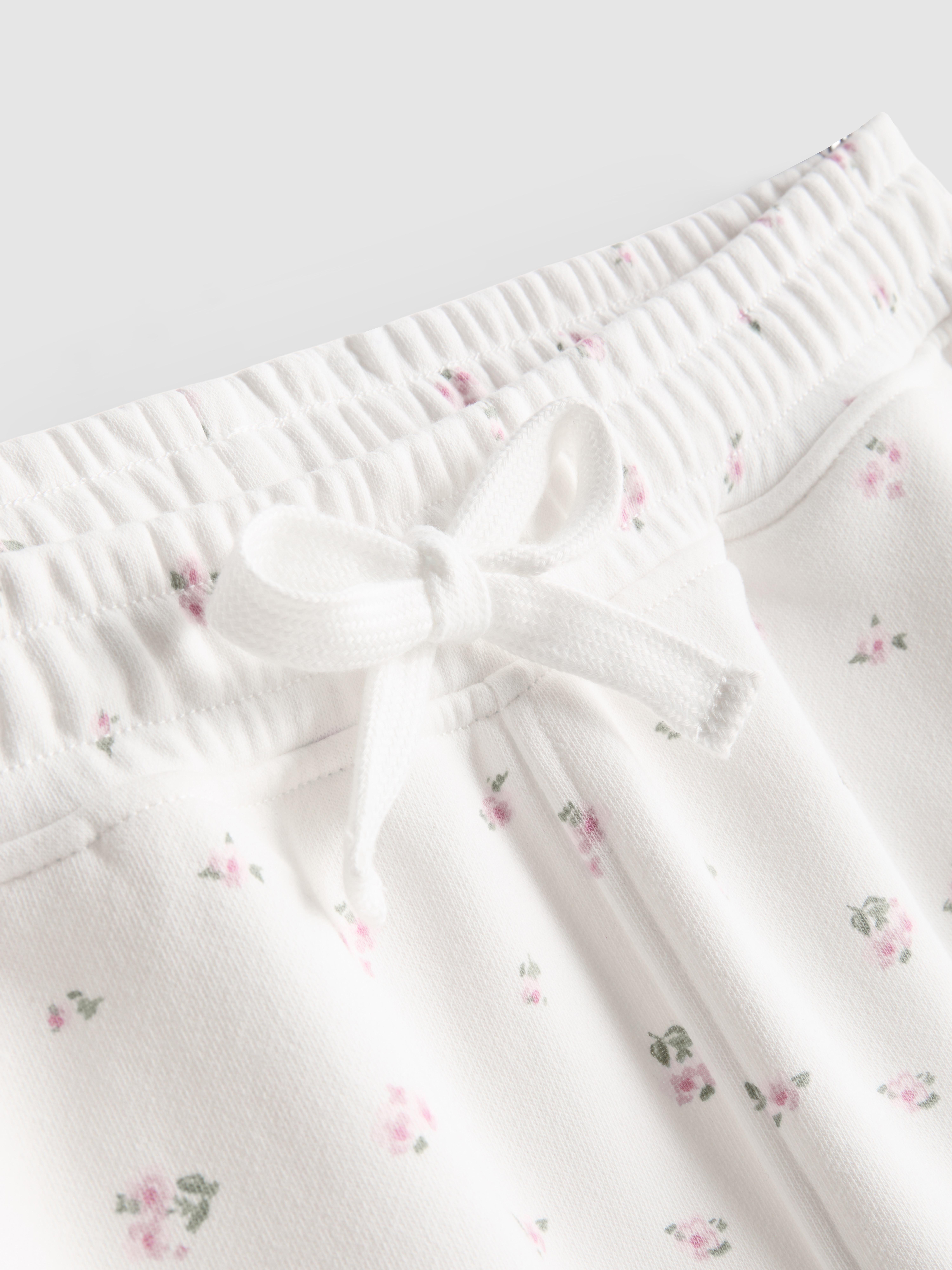 Short floral décontracté en coton majoritaire