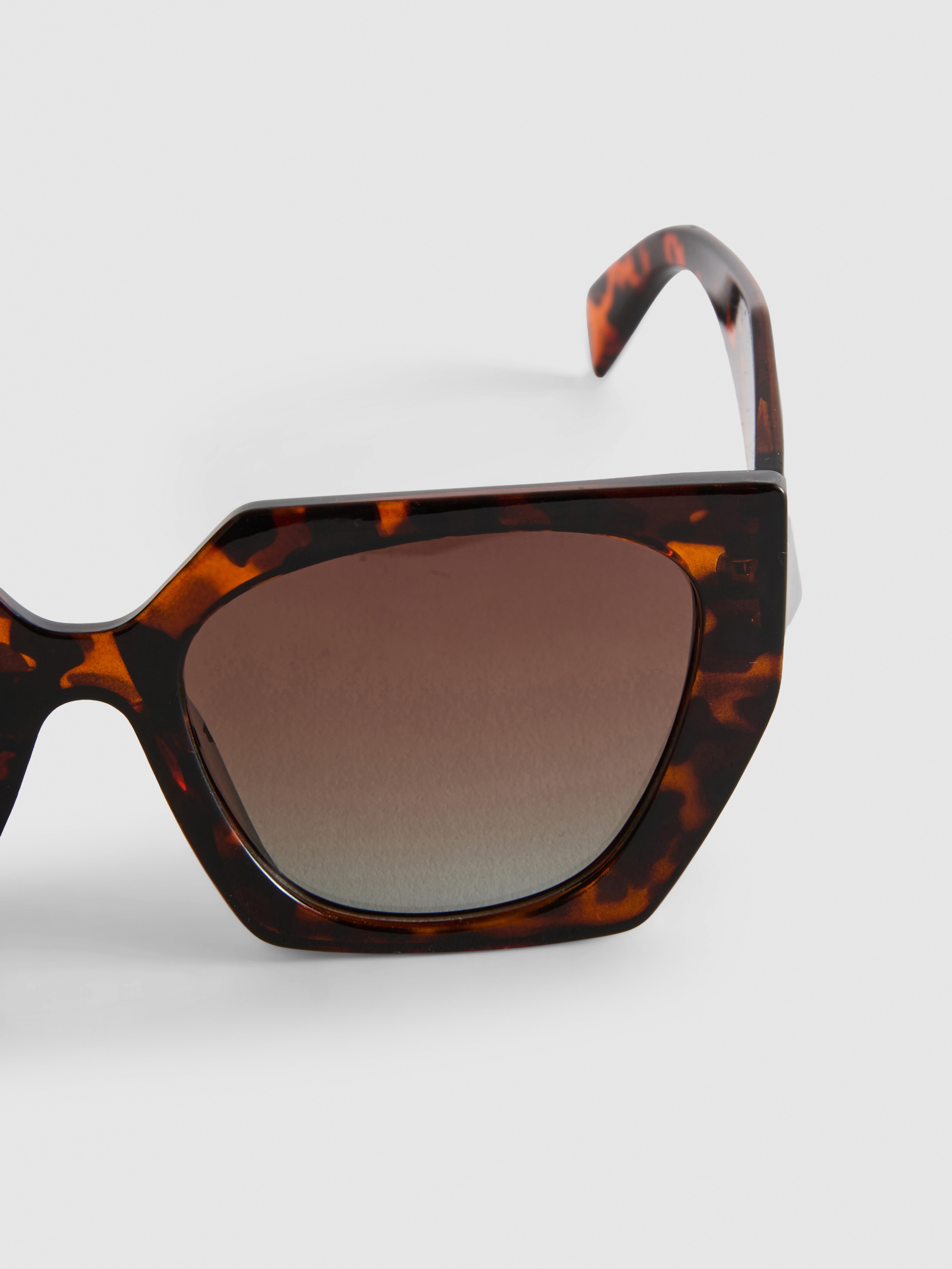 Gafas de sol cuadradas angulares