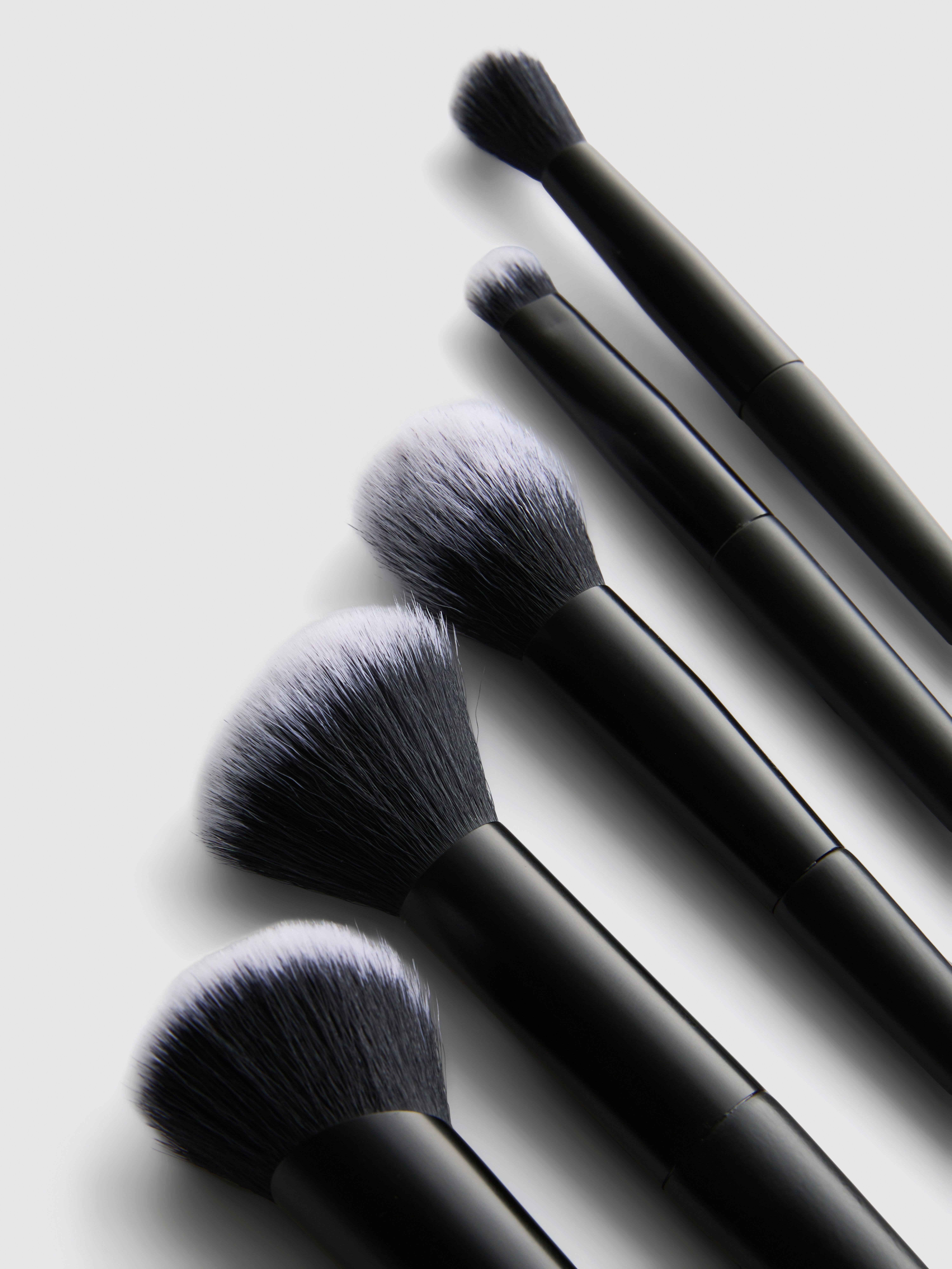 Set da viaggio con 5 pennelli make up PS...