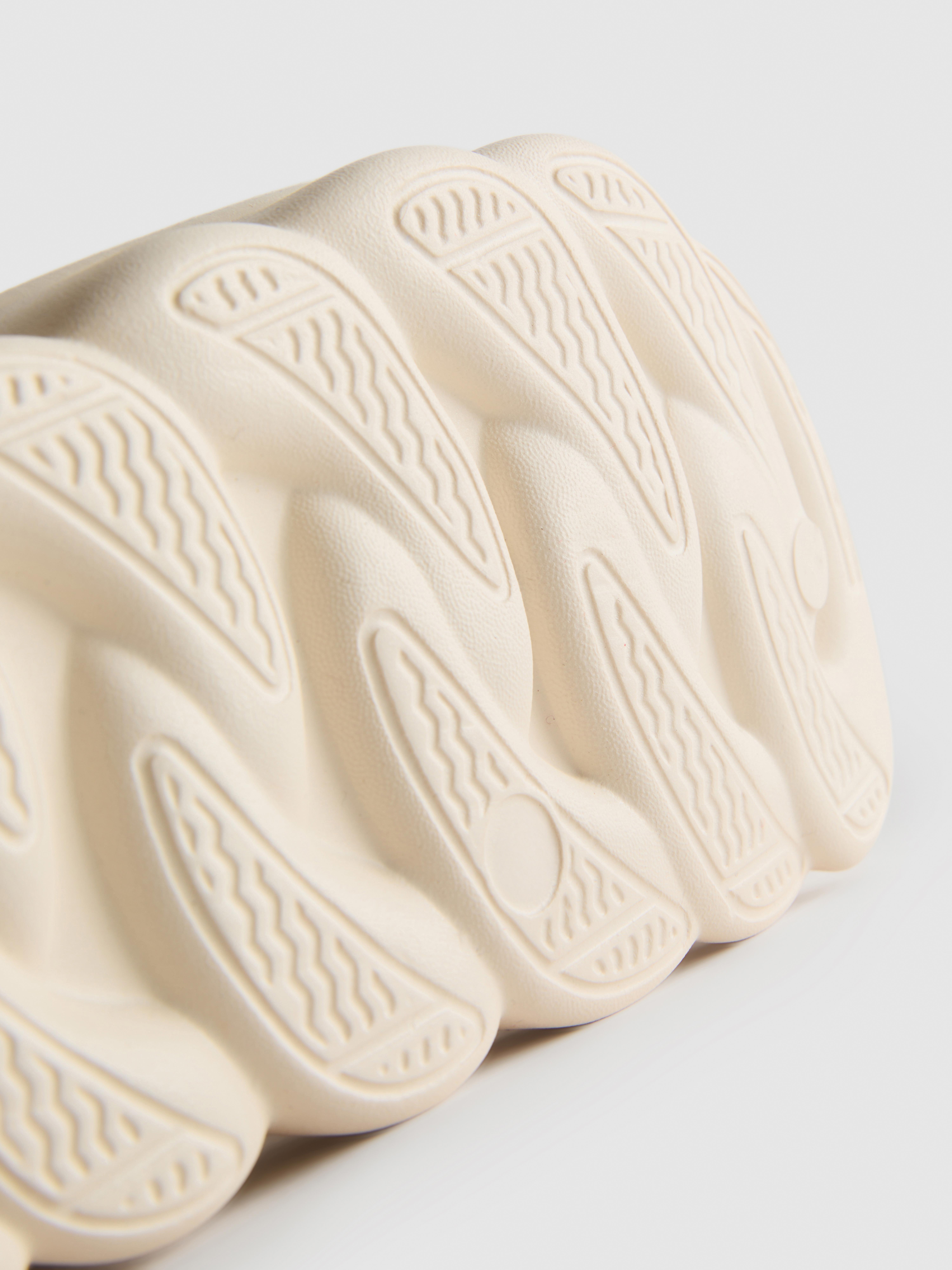 Cokle za plažo s paščkom zadaj