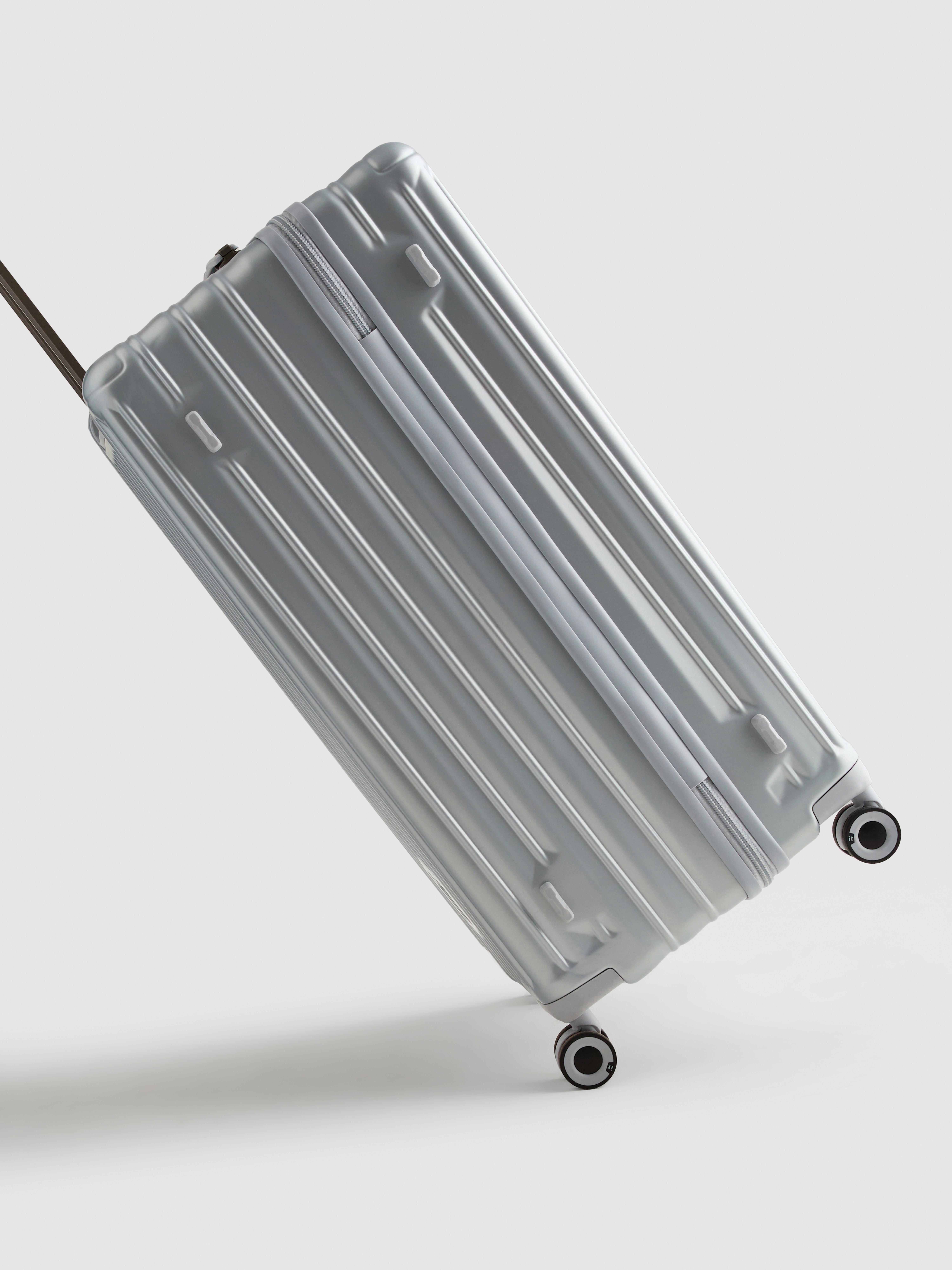 Valise rigide à roulettes