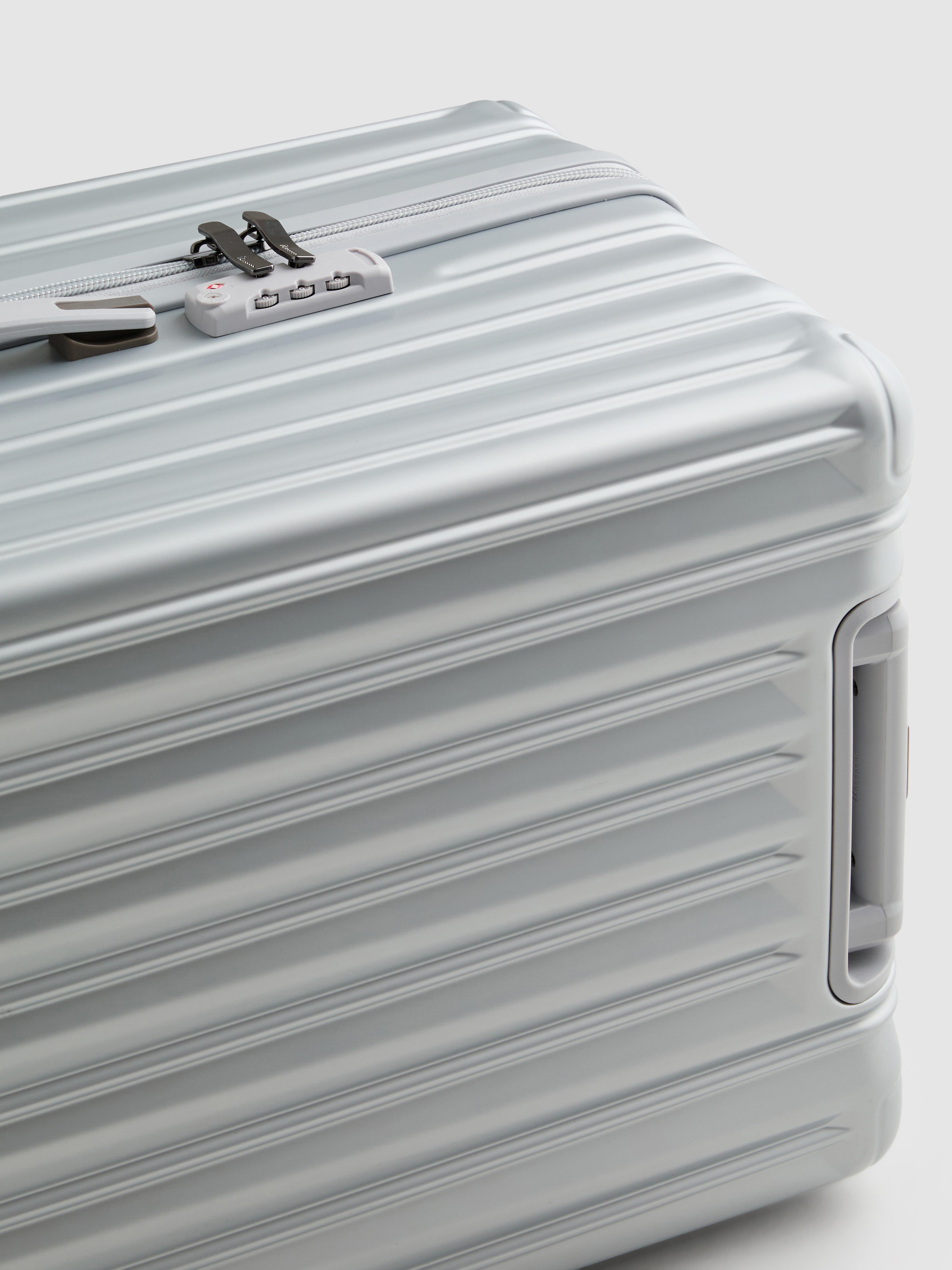 Valise rigide à roulettes