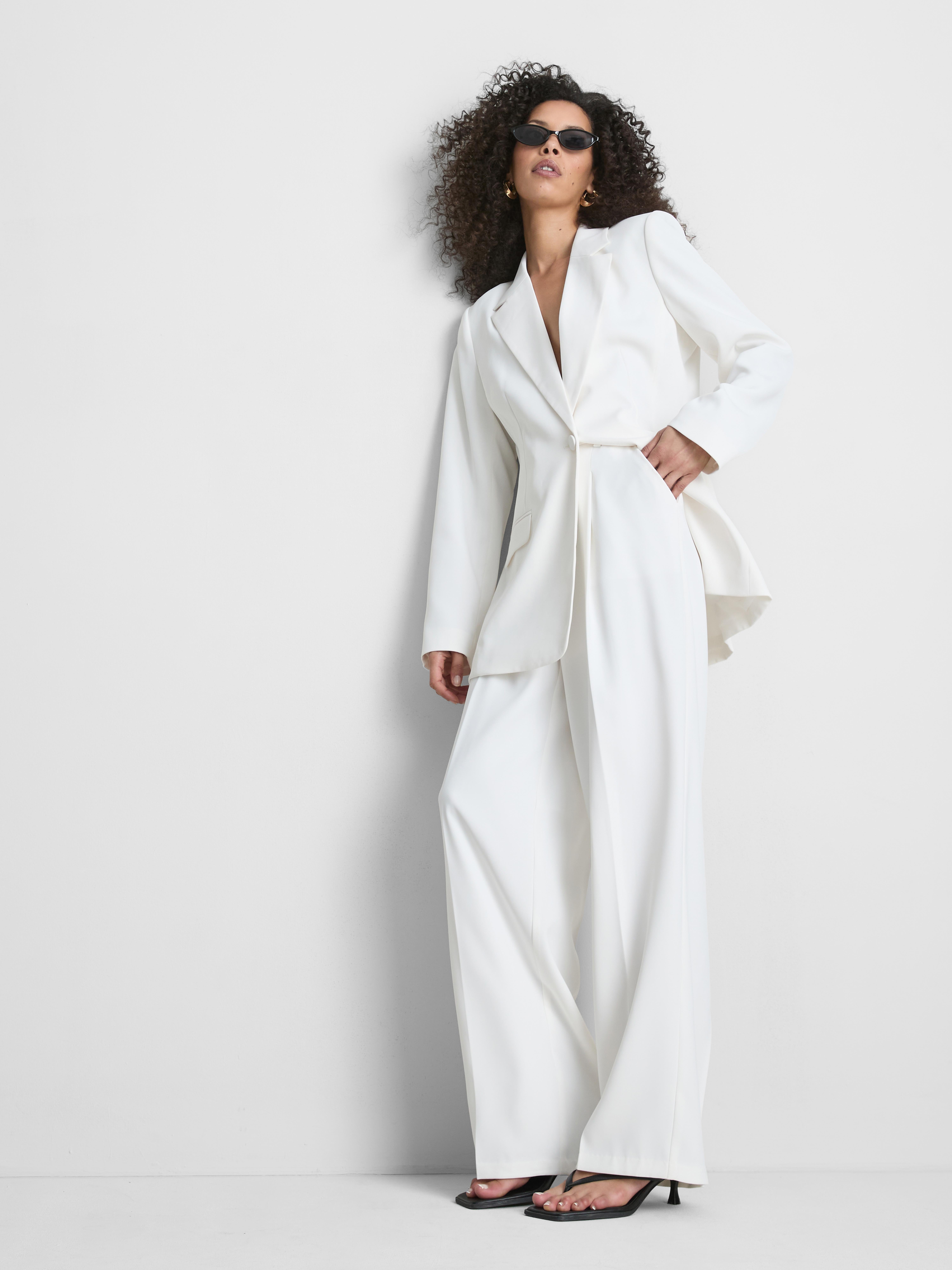 Mid-Rise Straight Leg Pleated Trousers