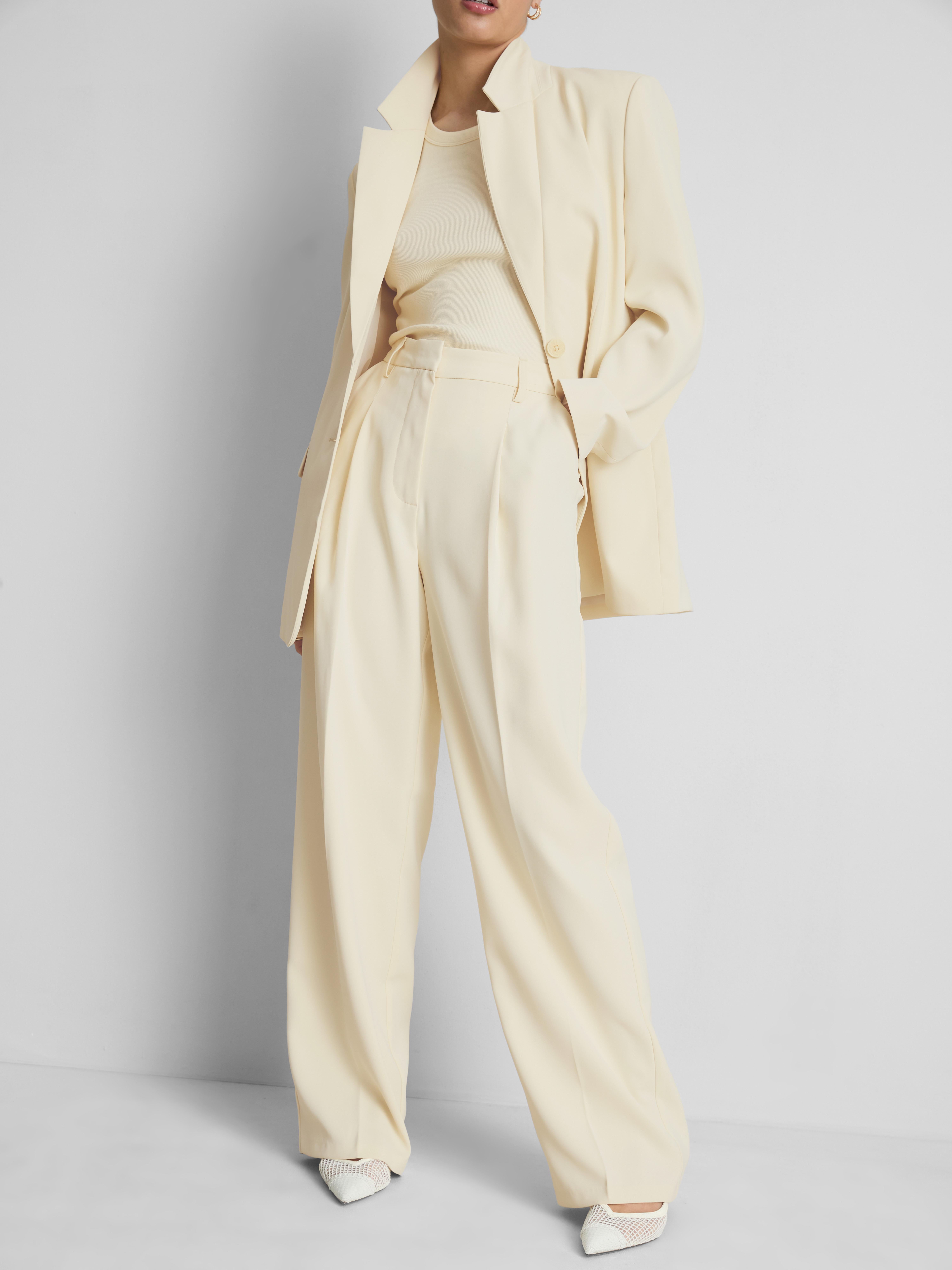 Mid-Rise Straight Leg Pleated Trousers