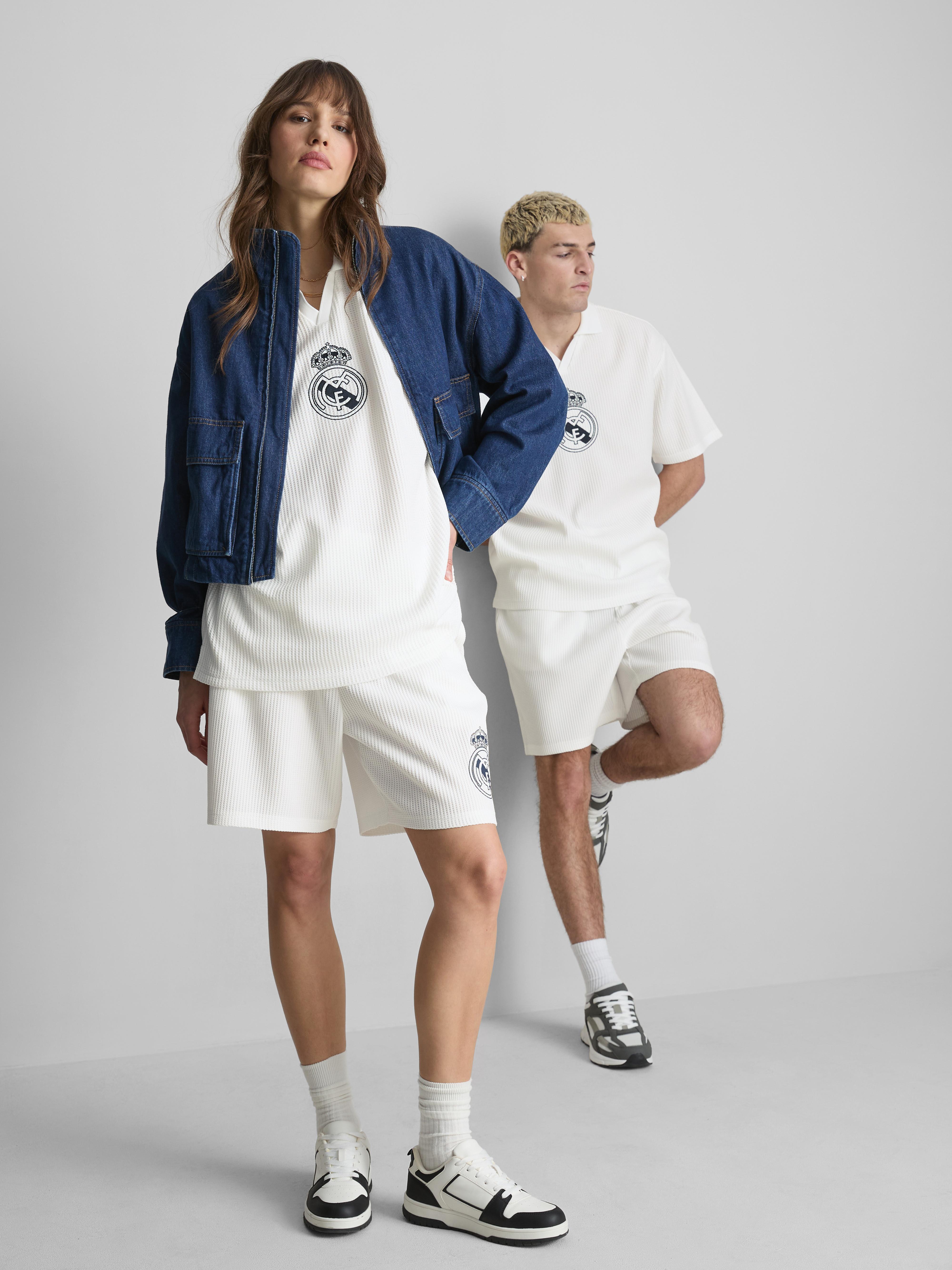 T-shirt o waflowej fakturze z motywem Realu Madryt