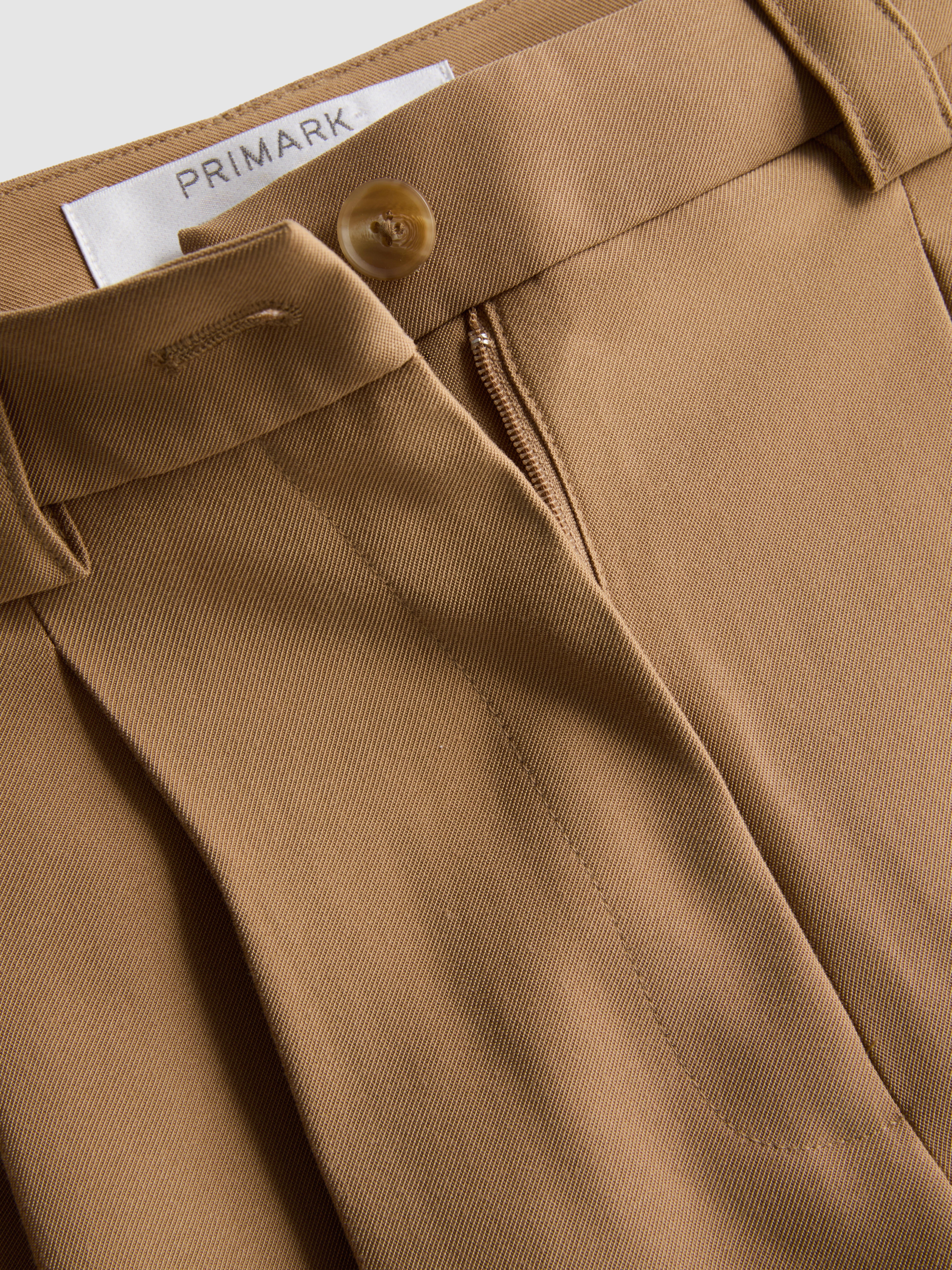 Paula Echevarría Pleated Bermuda Shorts