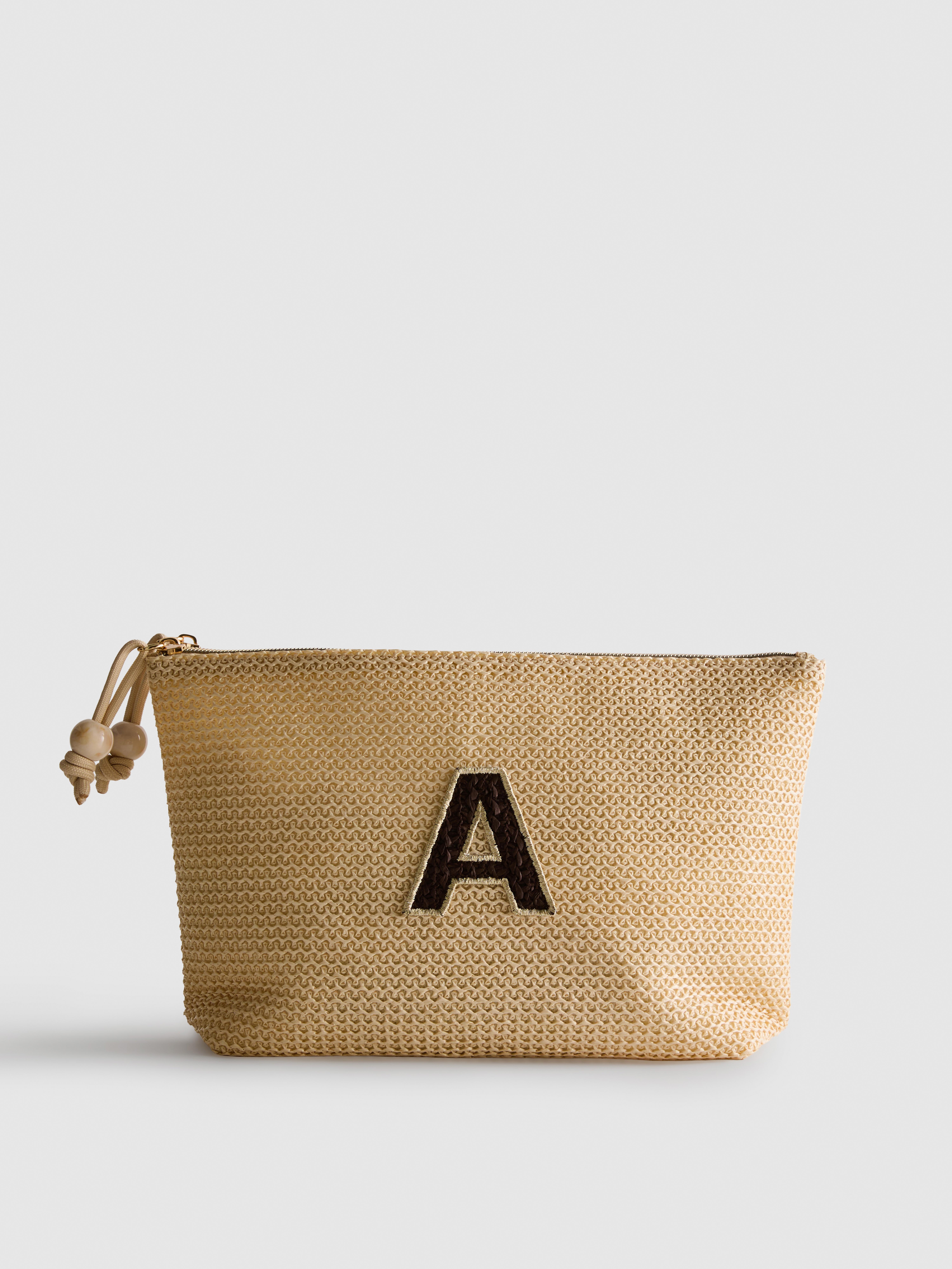 Trousse à maquillage en raphia à initiale