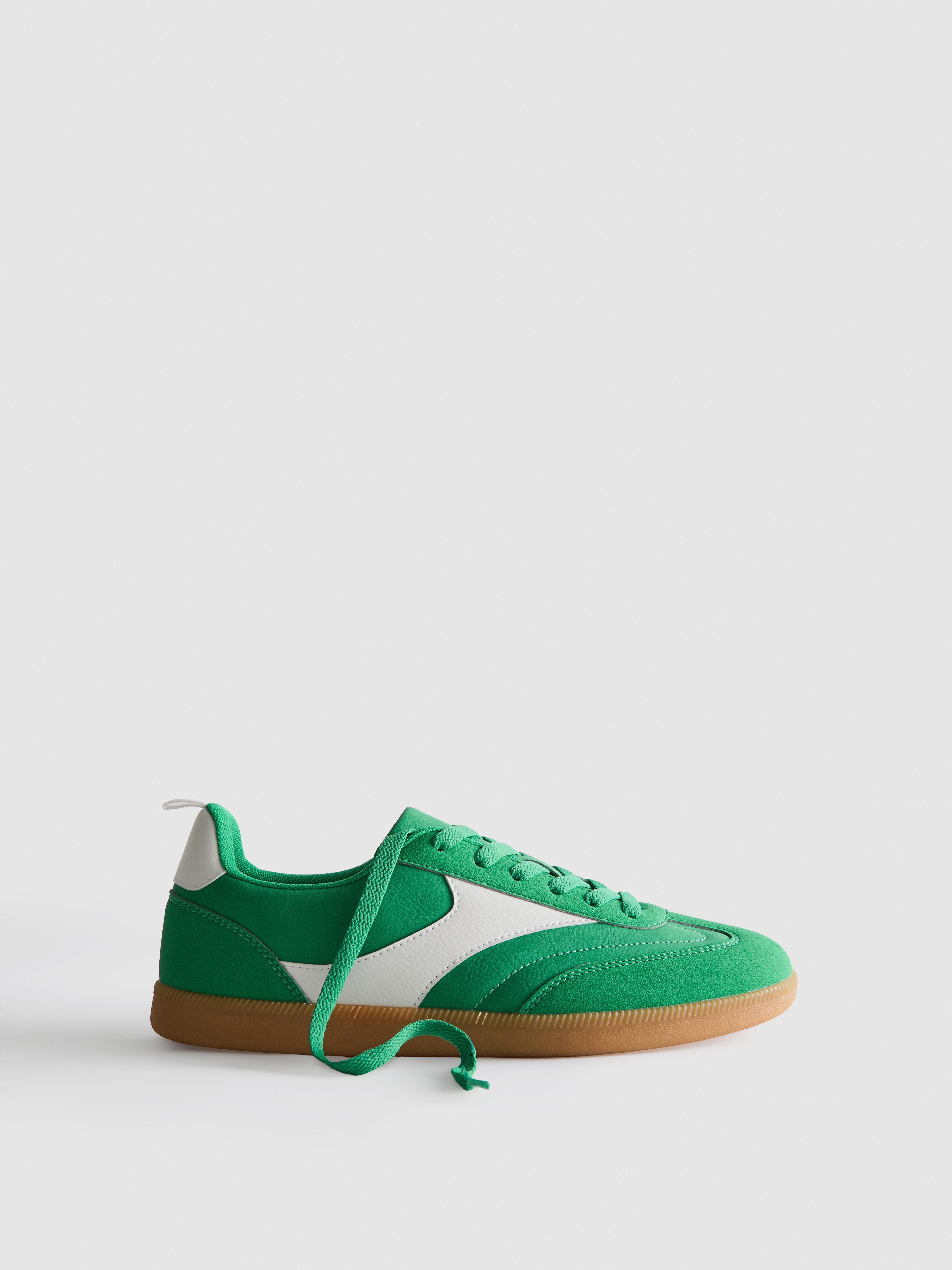 Retro Gum-Sole Low-Top Sneakers