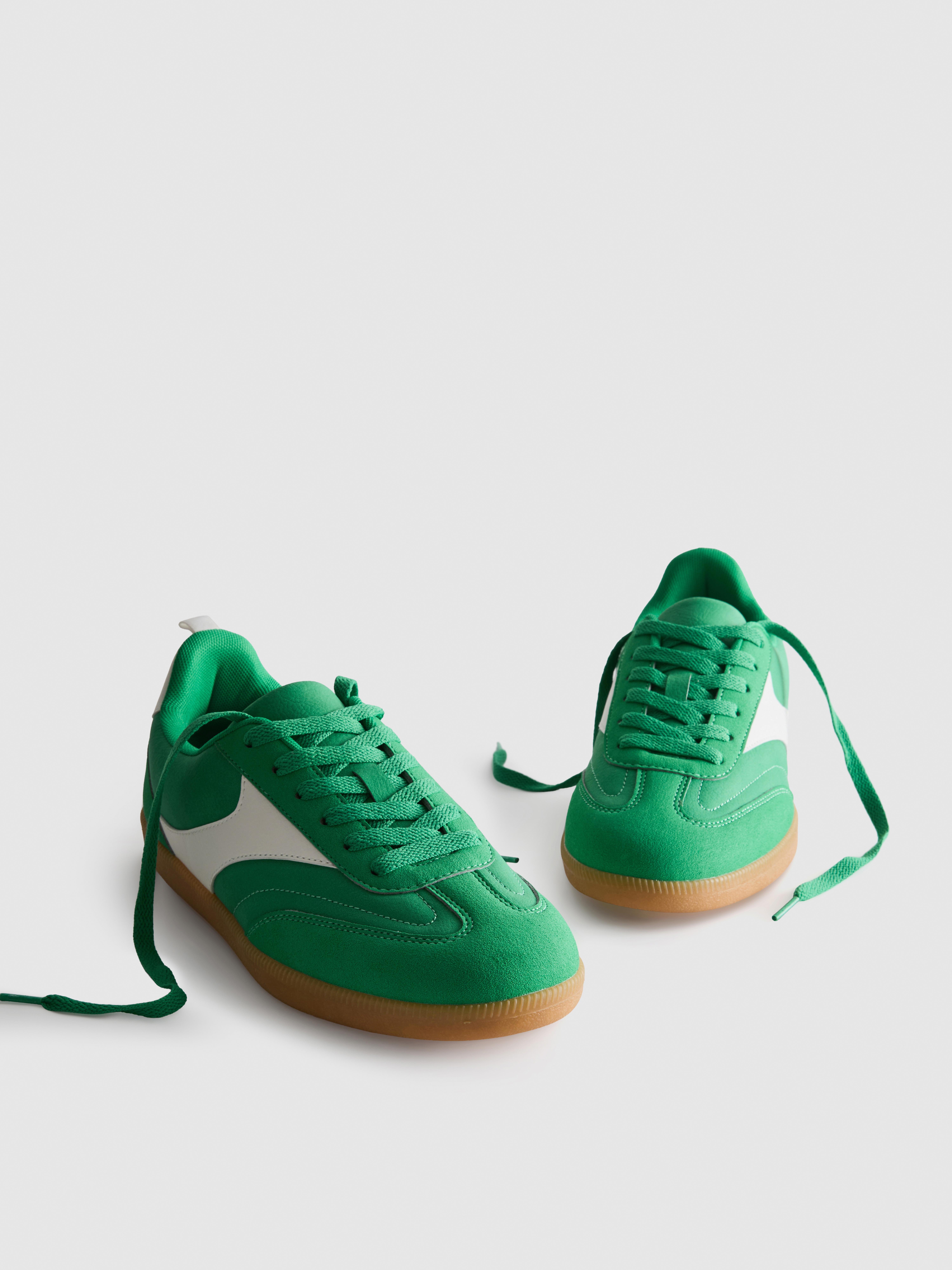 Retro Gum Sole Low Top Trainers
