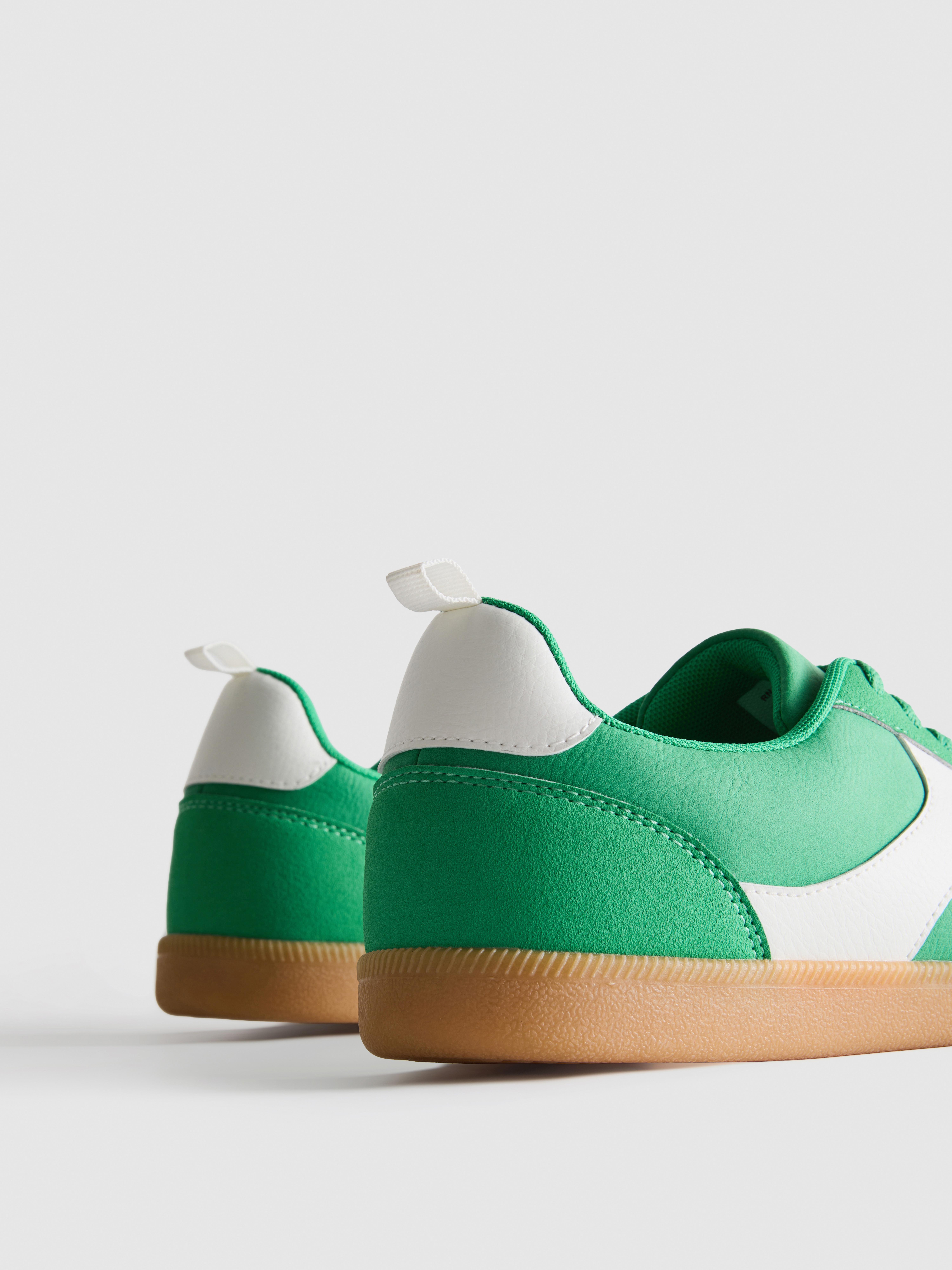 Retro Gum Sole Low Top Trainers