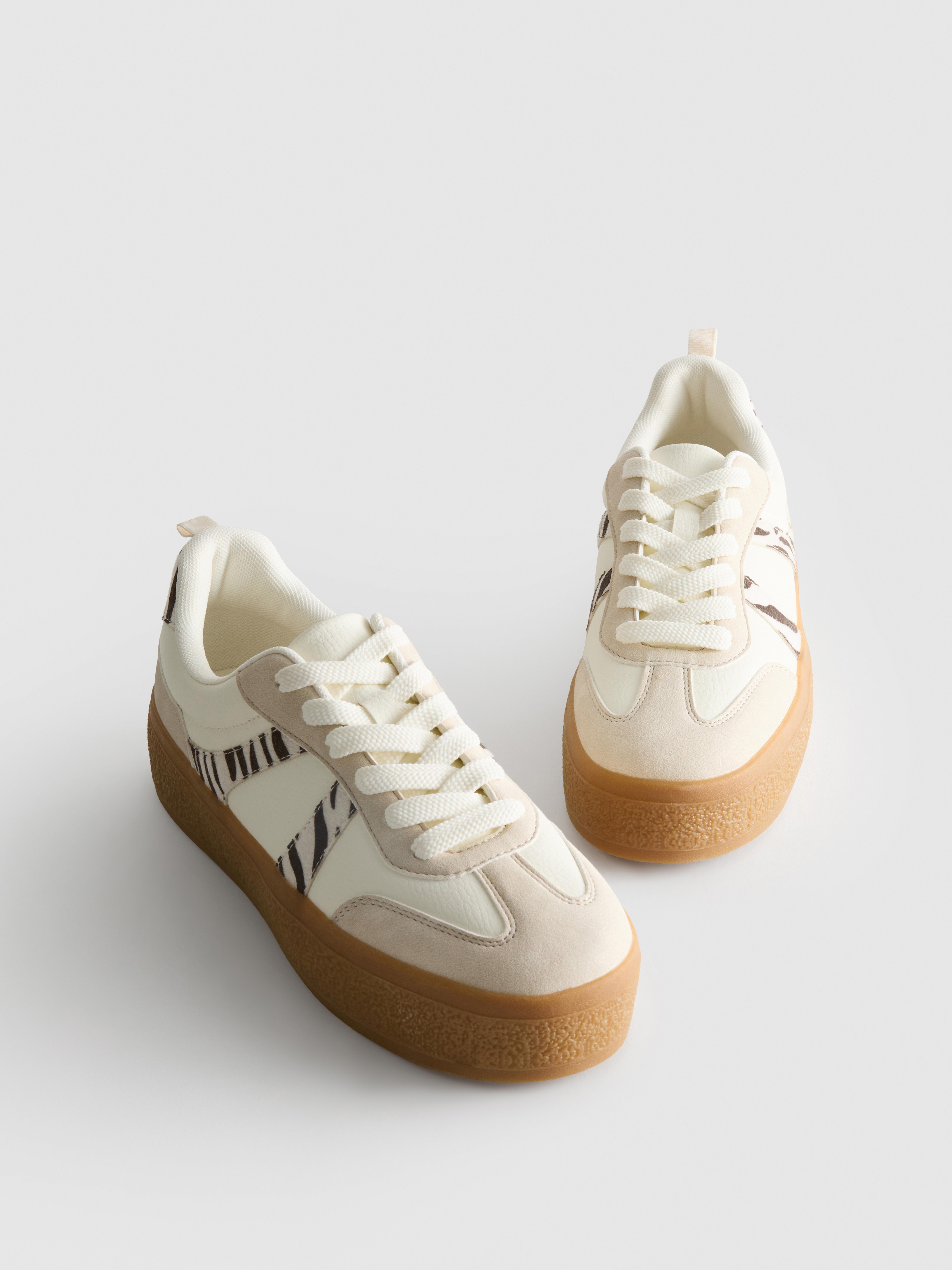 Flatform-Sneaker mit Gummisohle