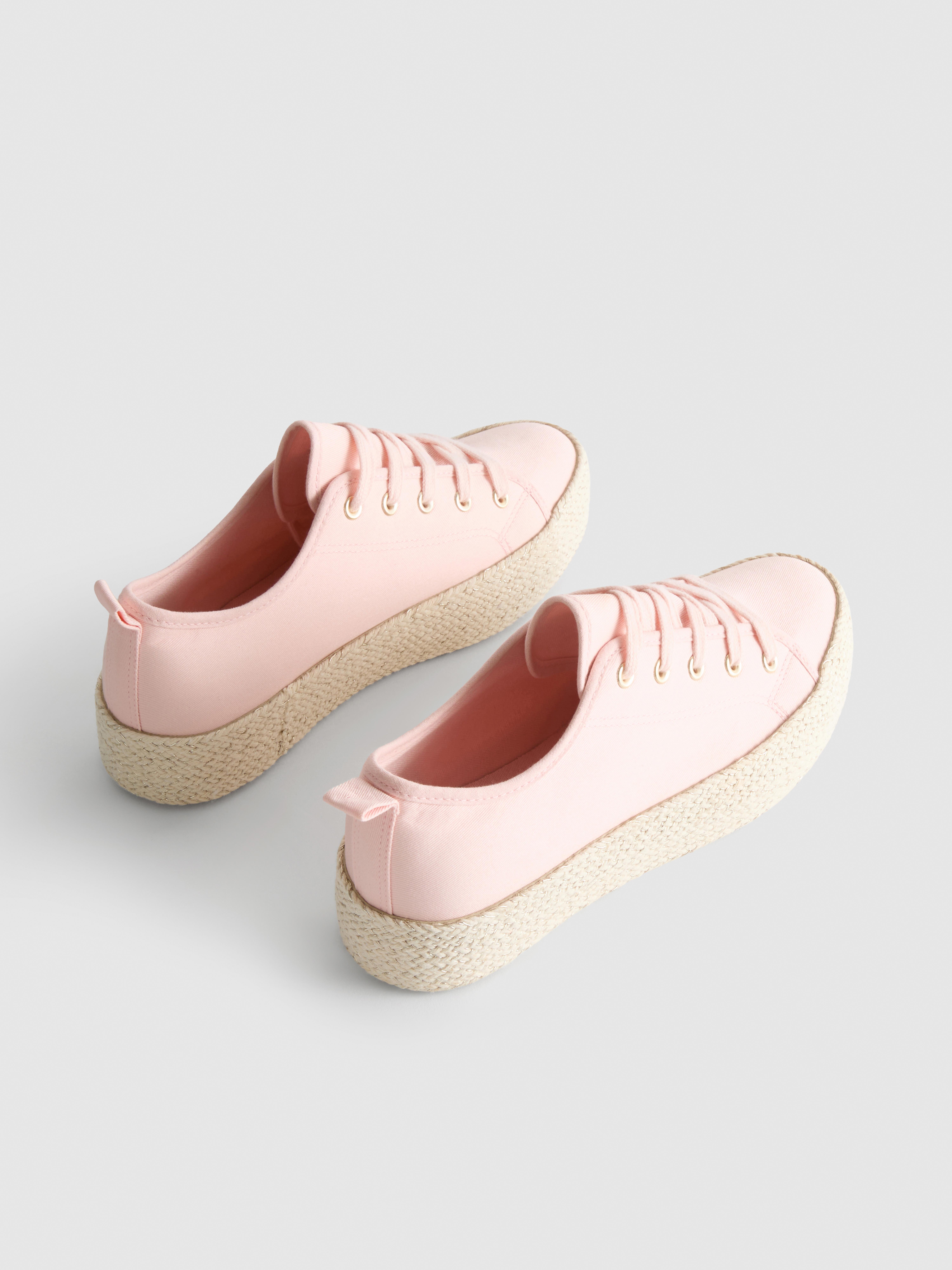 Canvas-Sneaker mit Jute-Flatform