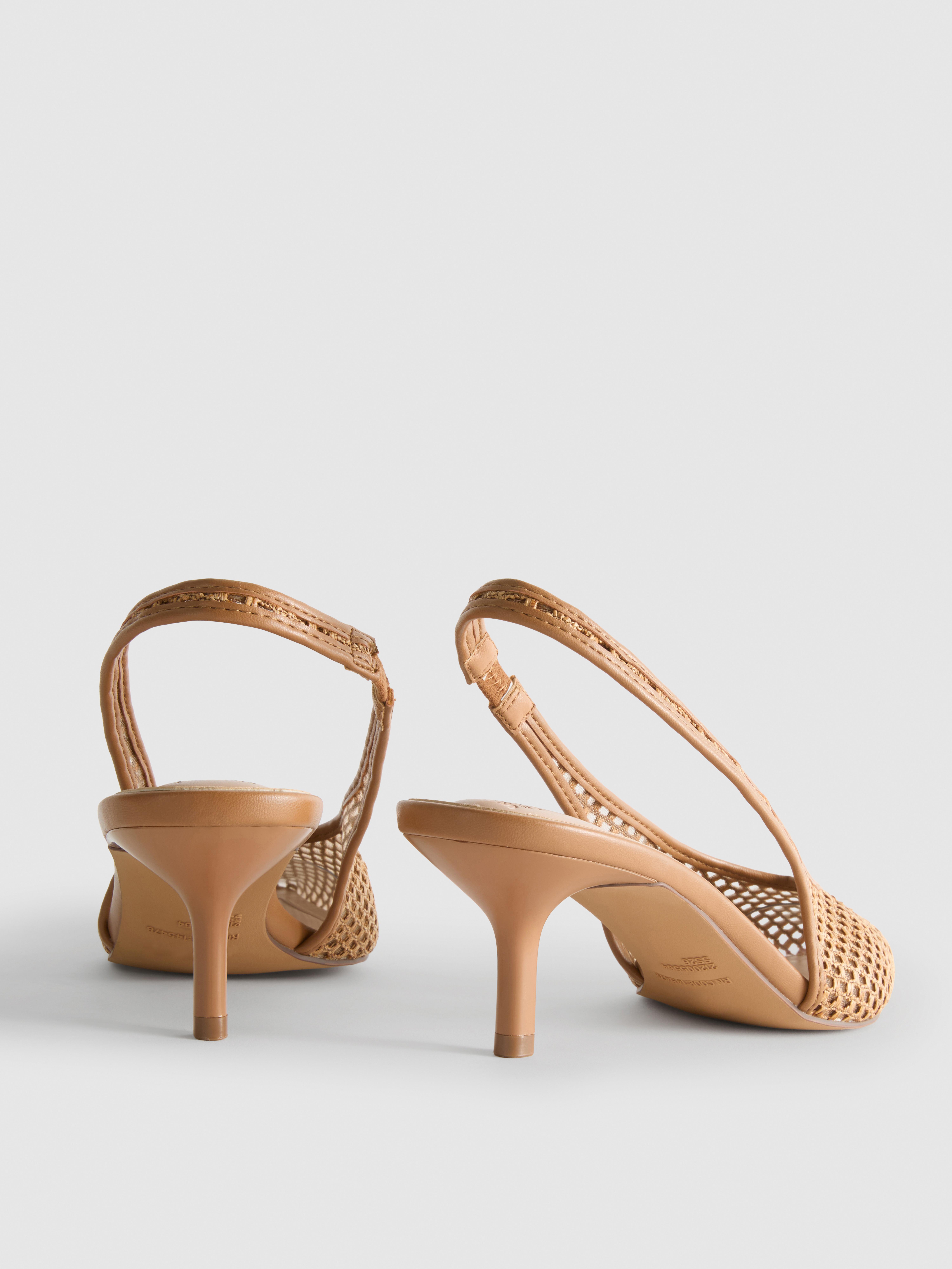 Escarpins pointus en maille tissée