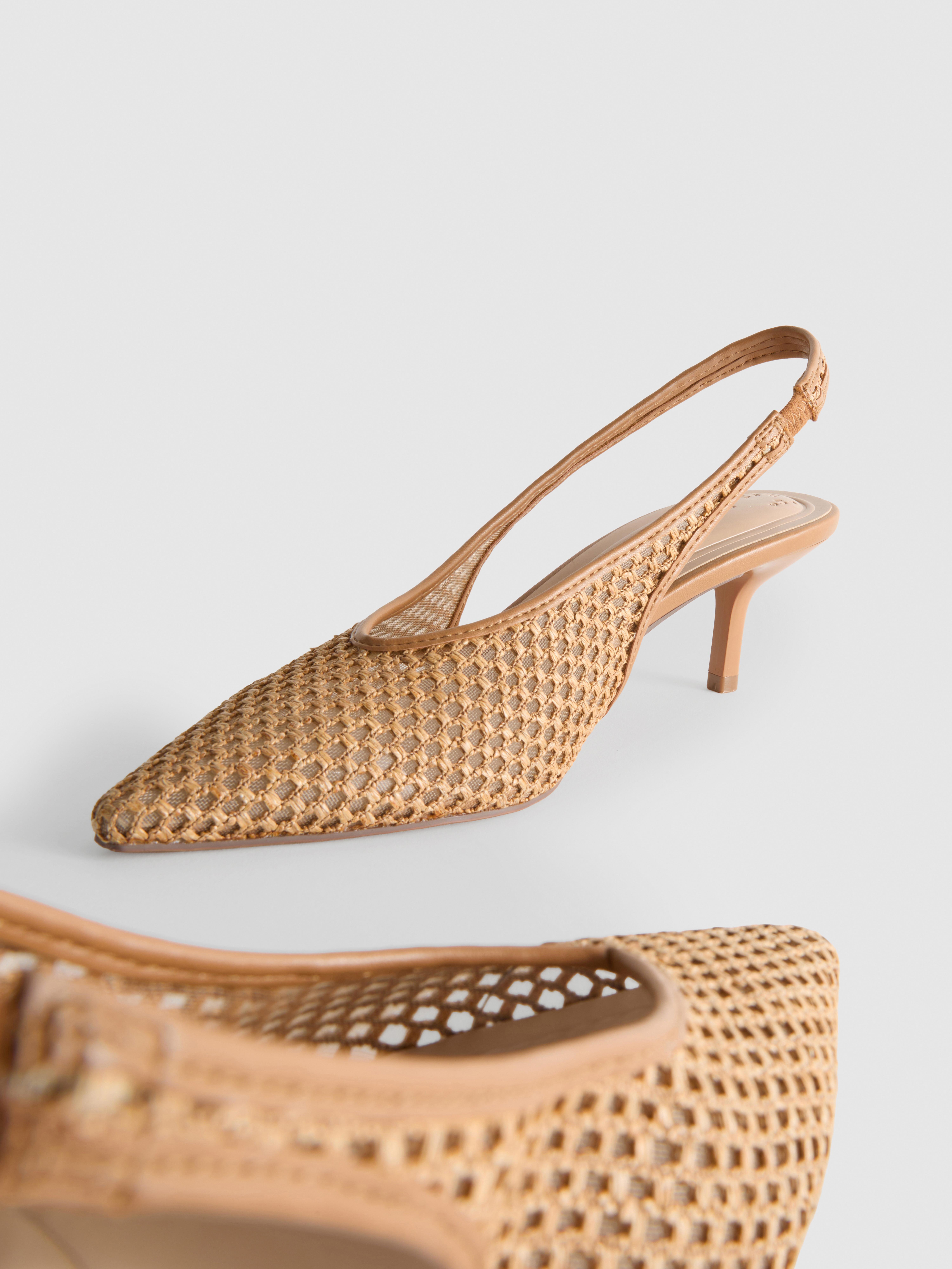 Escarpins pointus en maille tissée