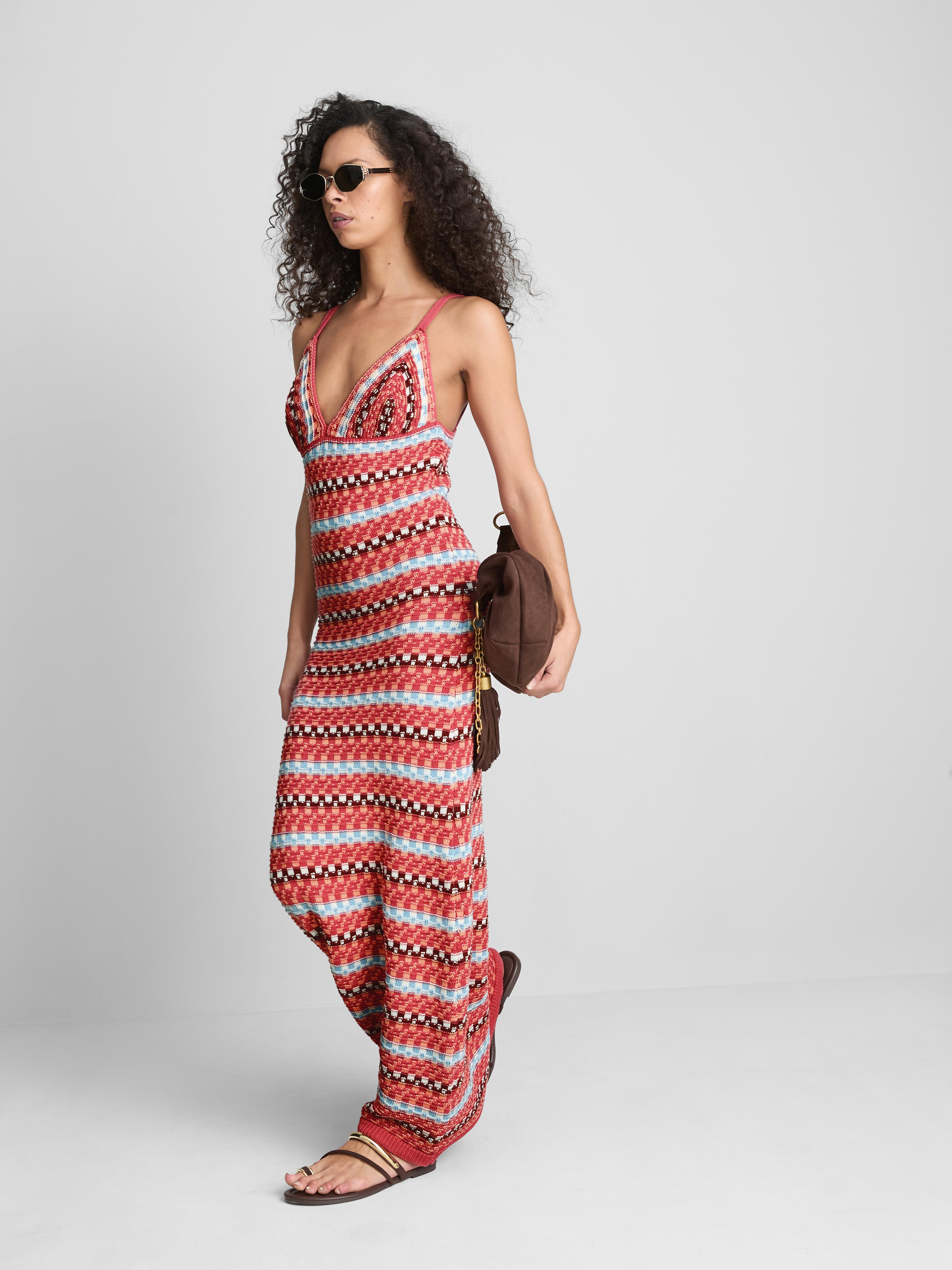 Vestido maxi decote V malha Paula Echevarría