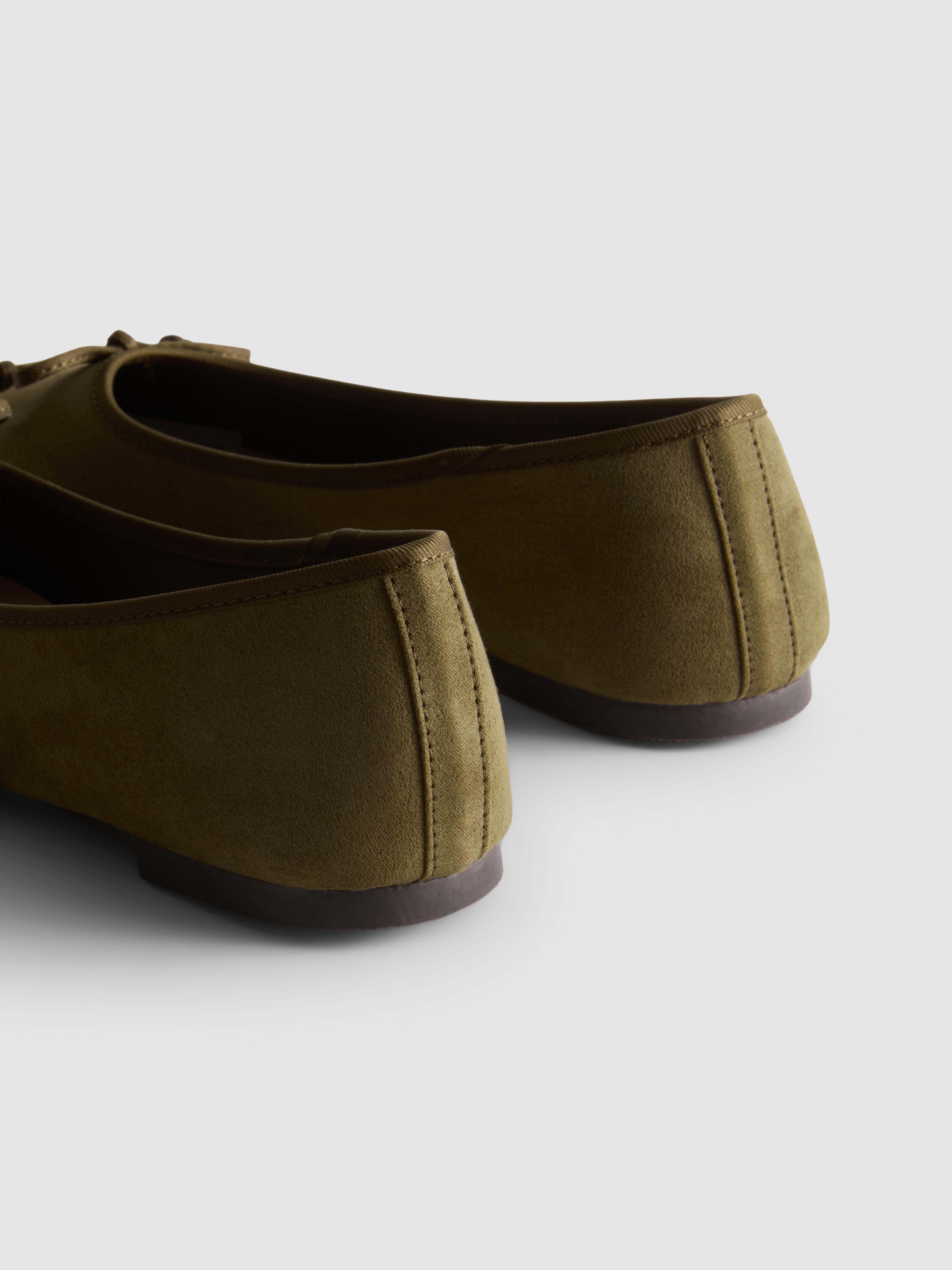 Bow-Front Ballet Pumps