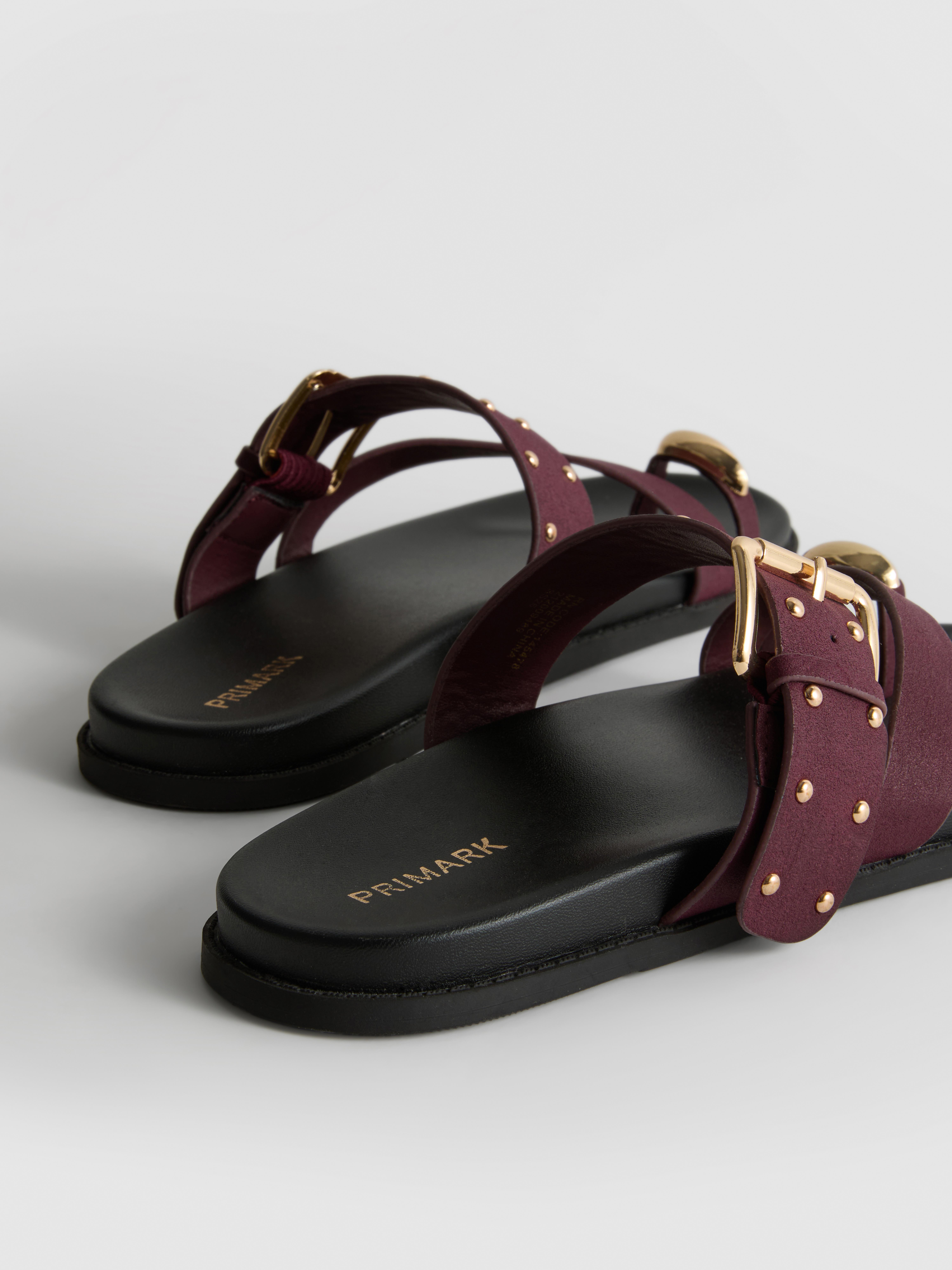 Sandalen met studs en voetbed Paula Echevarría