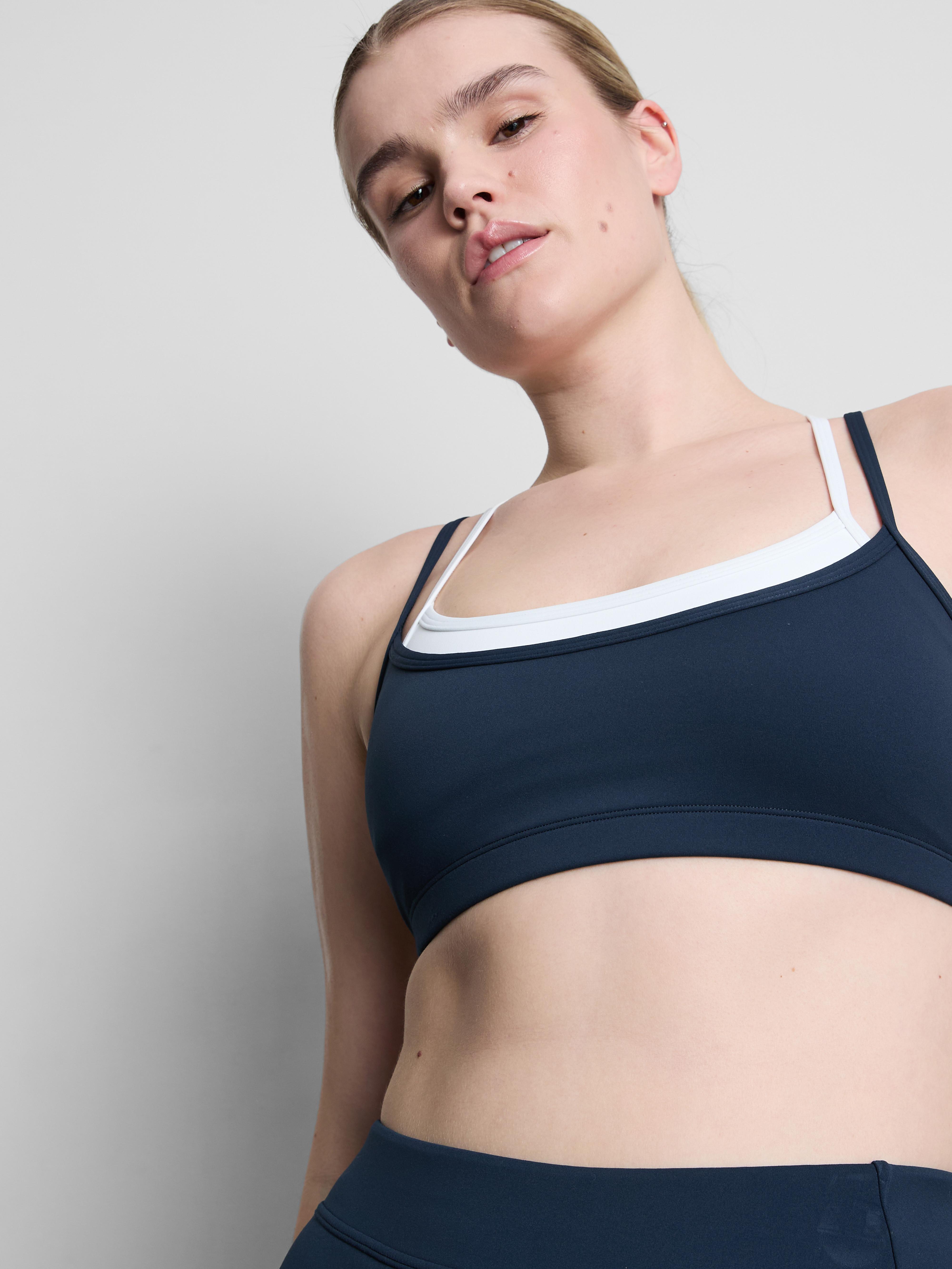 Butterweiches, doppellagiges, bauchfreies Active-Top