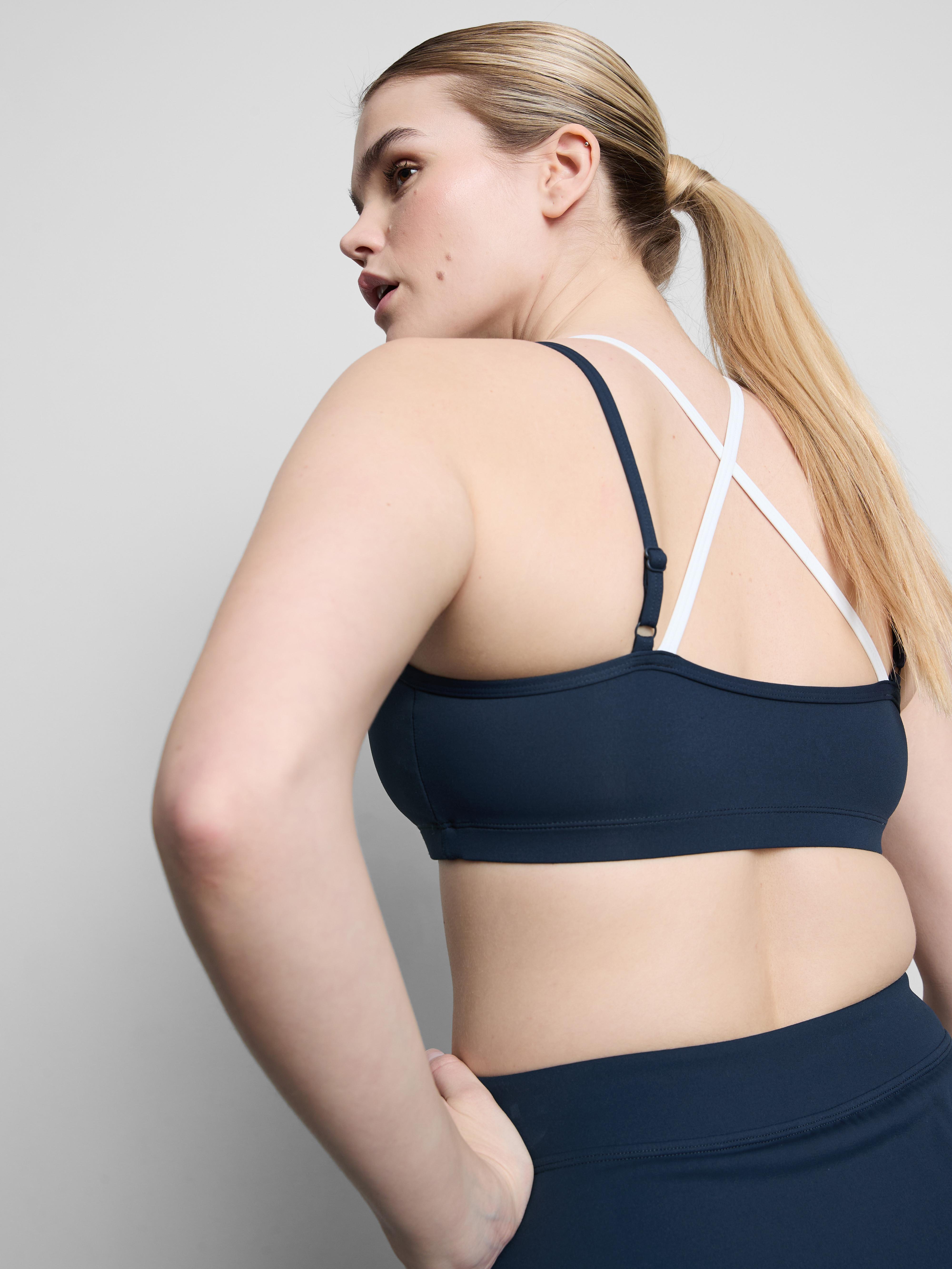 Butterweiches, doppellagiges, bauchfreies Active-Top
