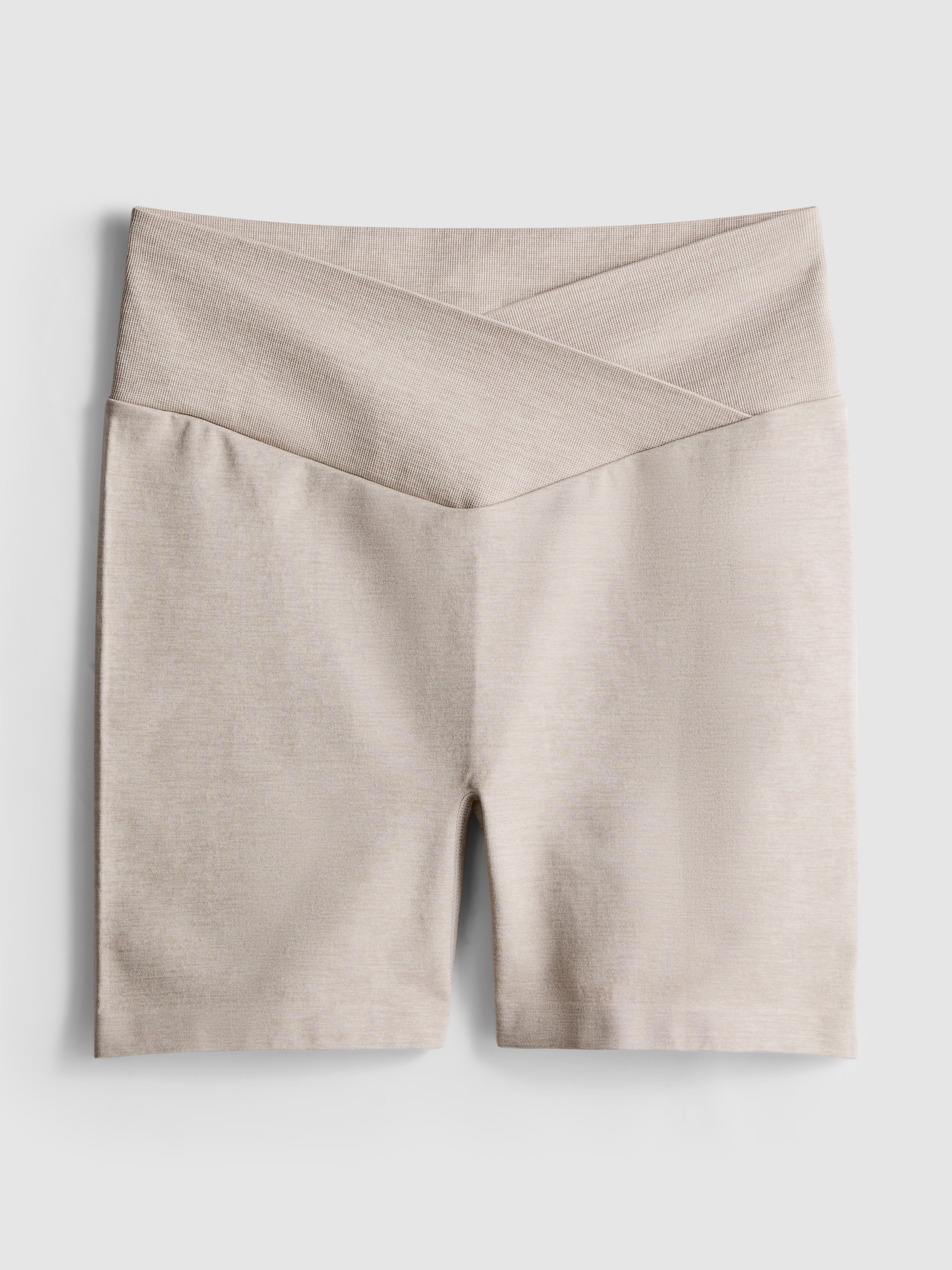 Seamless Crossover-Waistband Active Shorts