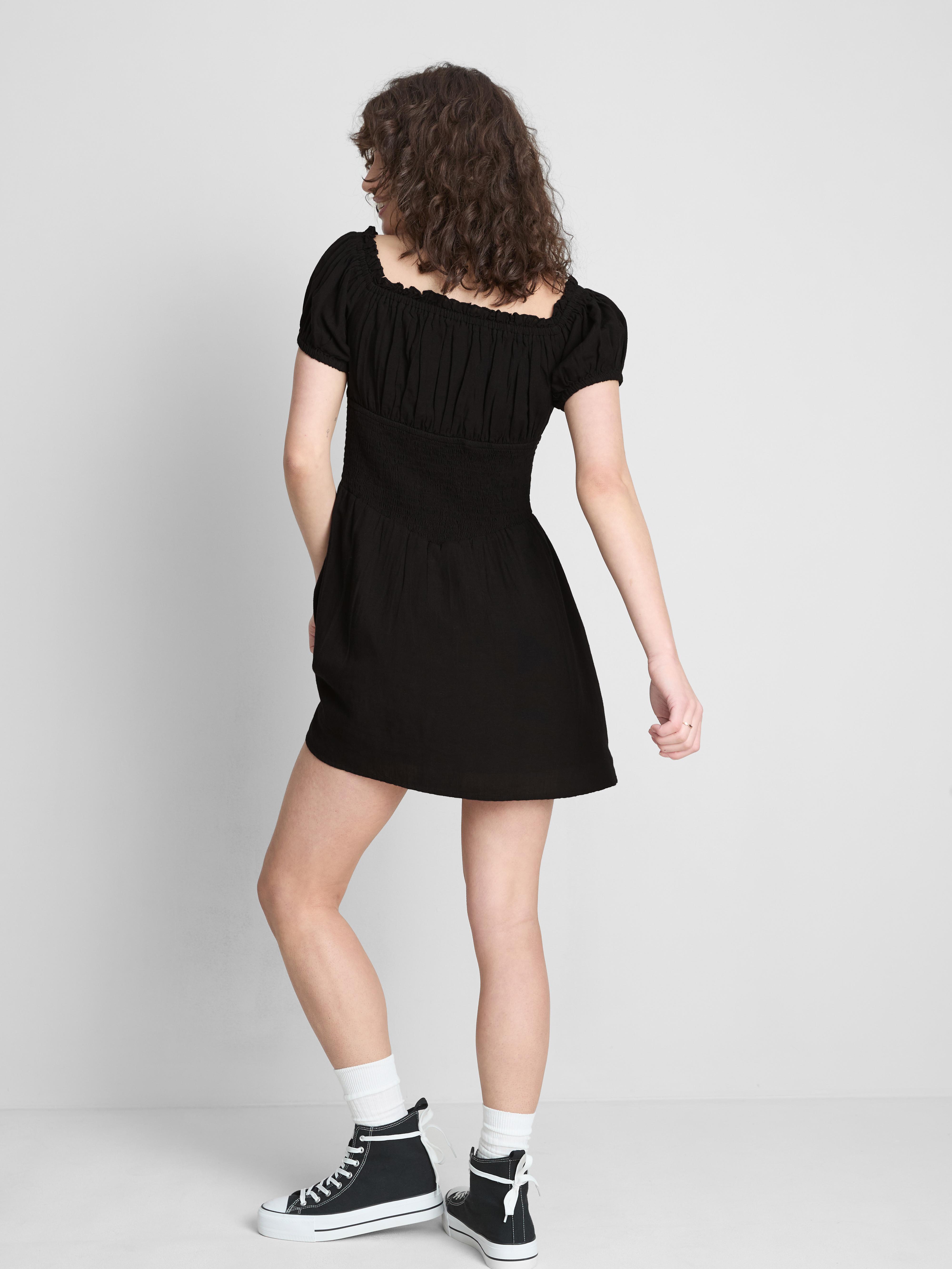The Primark Scene | Milchmädchen-Minikleid in Korsagenoptik