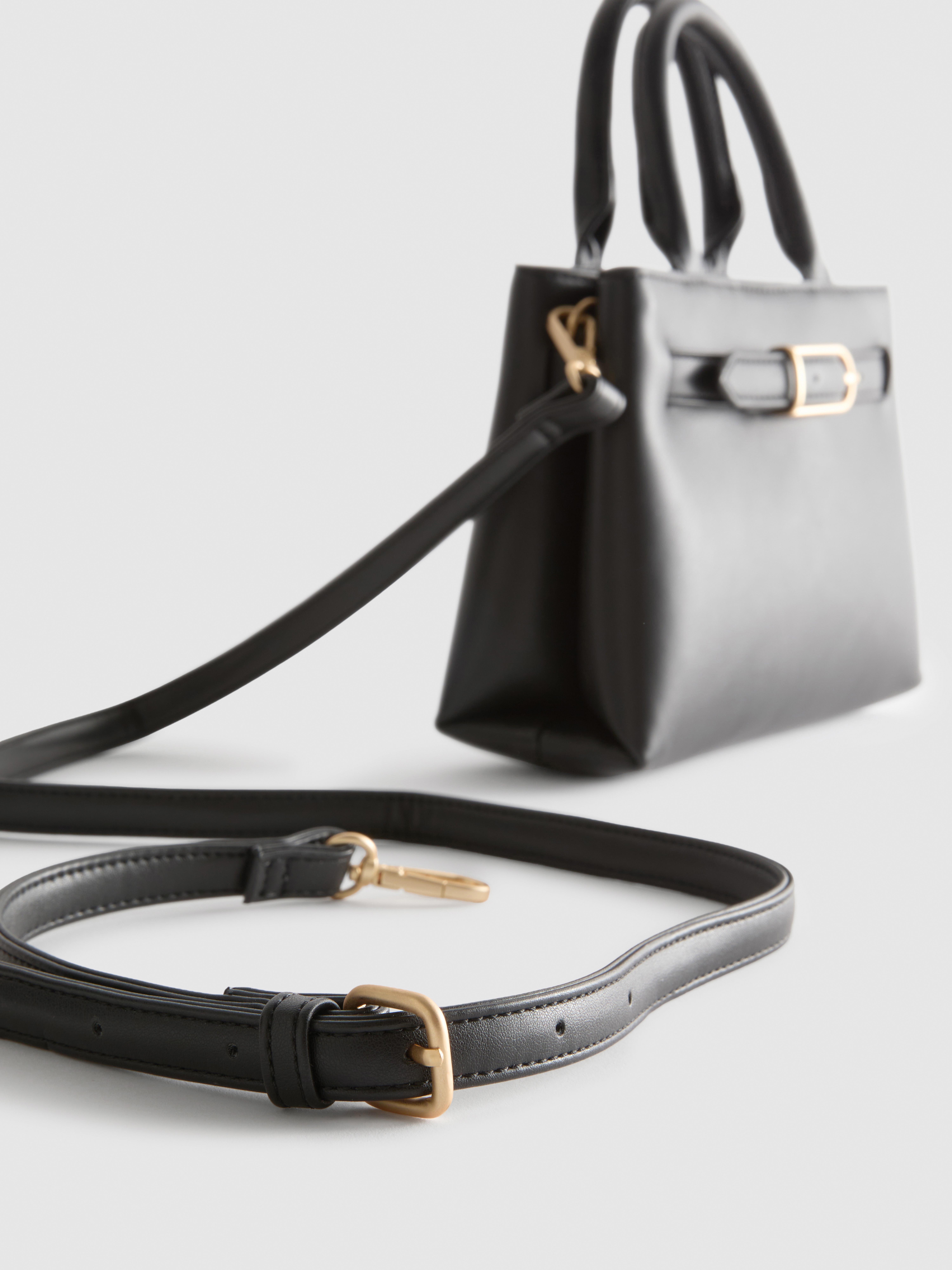 Minibolso tote con detalle de hebilla