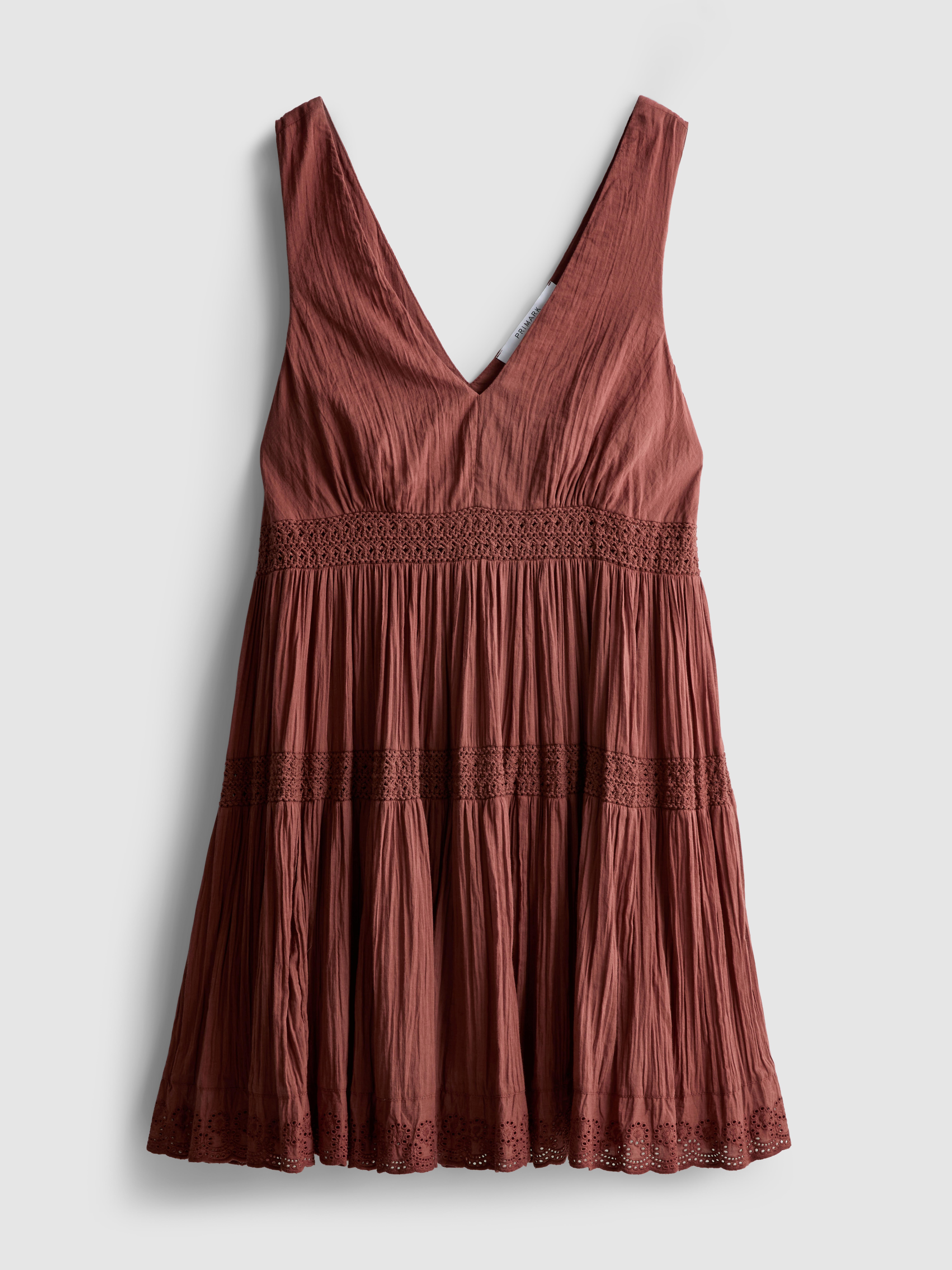 Mini robe froncée à col en V