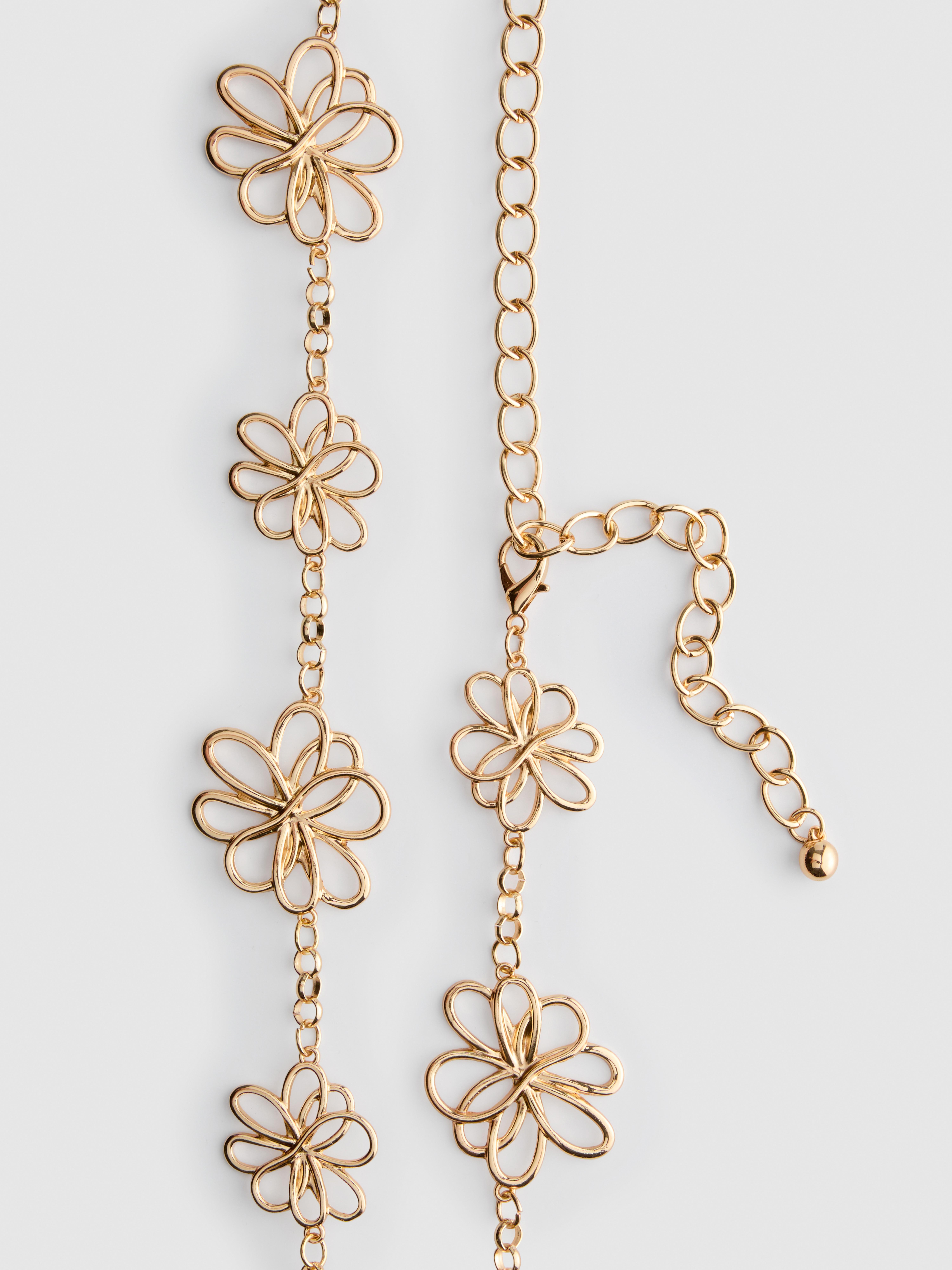 Curea din lanț cu flori