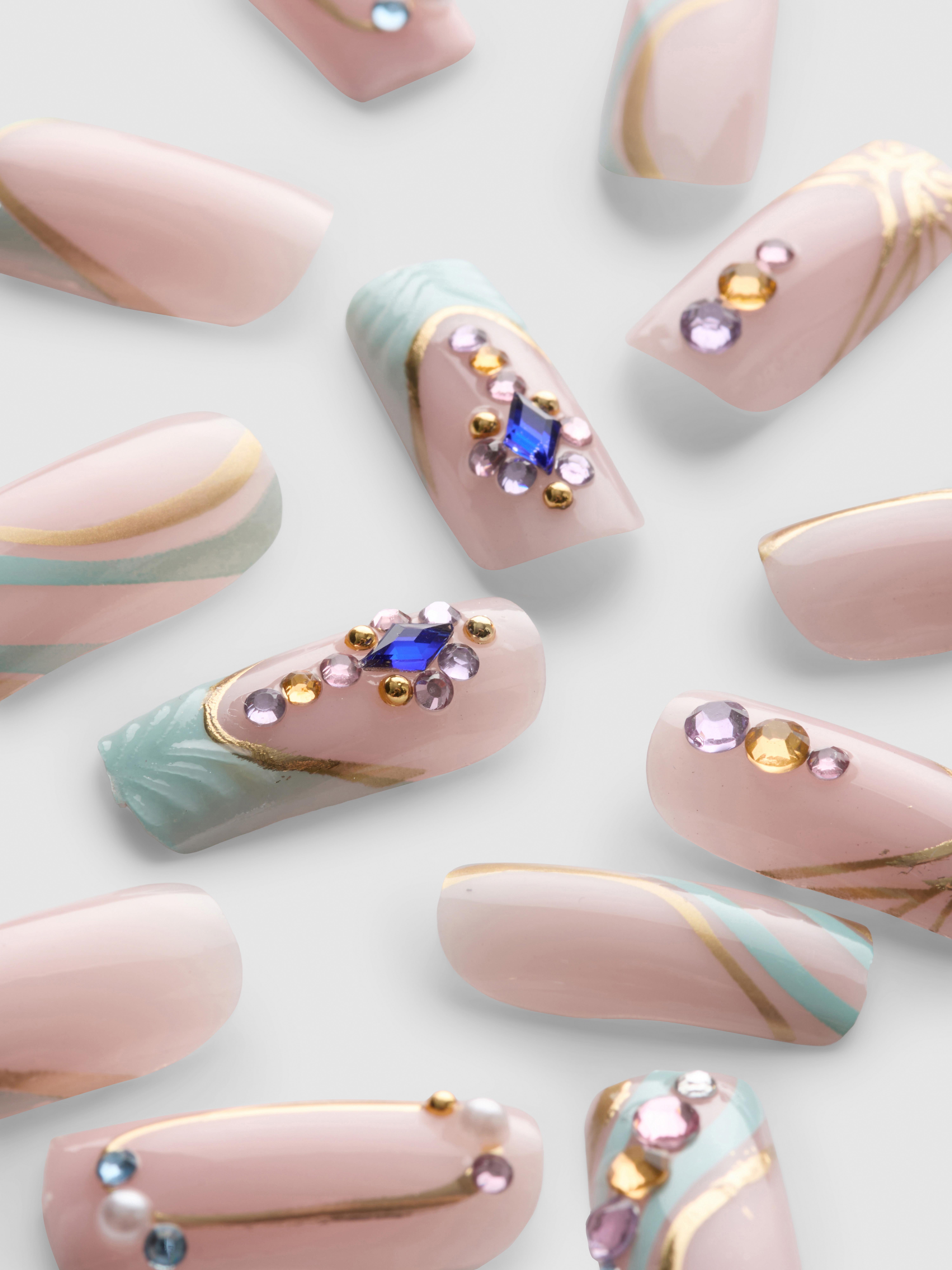 PS... Lange vierkante kunstnagels met versiering