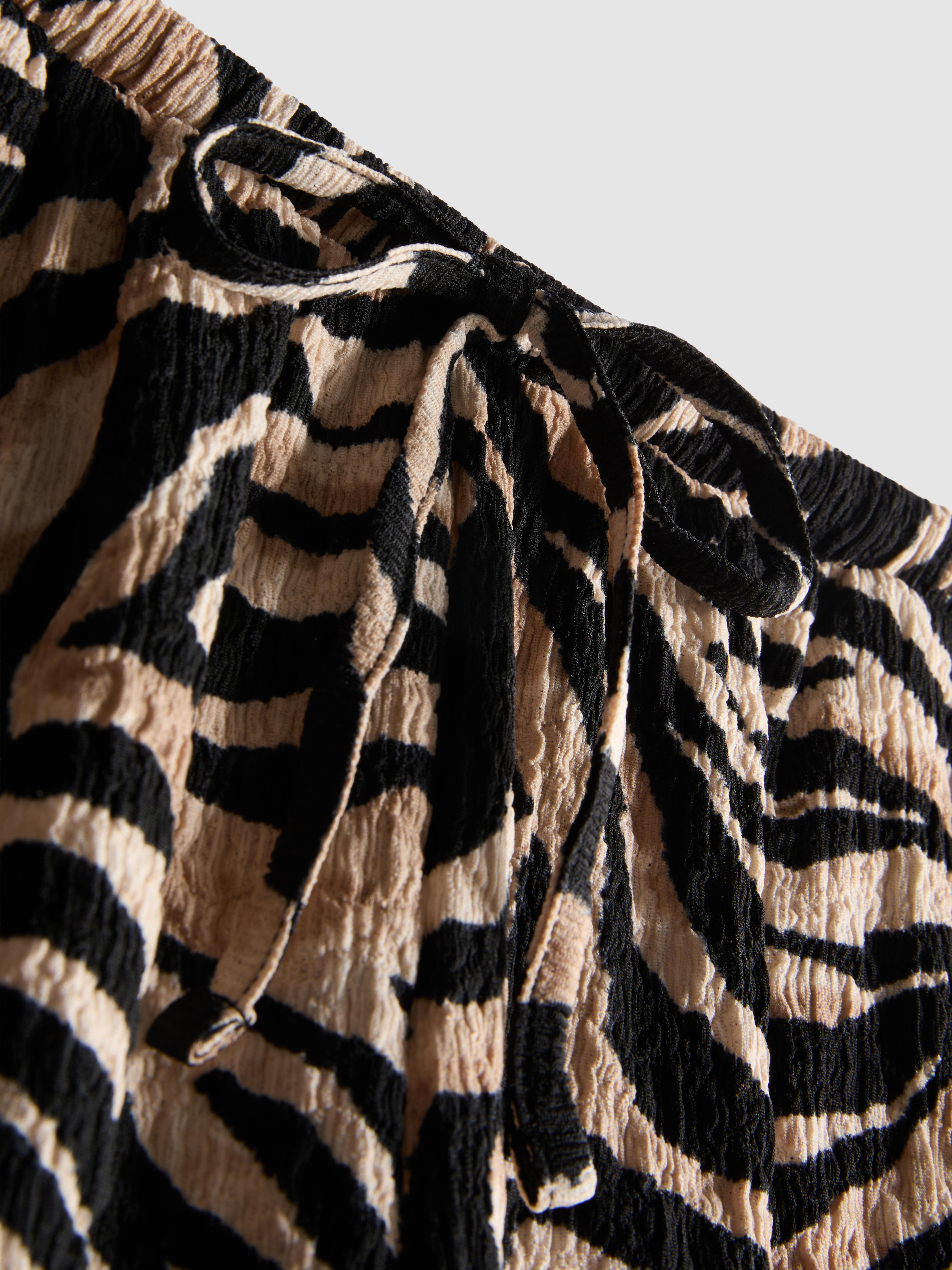 Printed Crinkle Textured Shorts