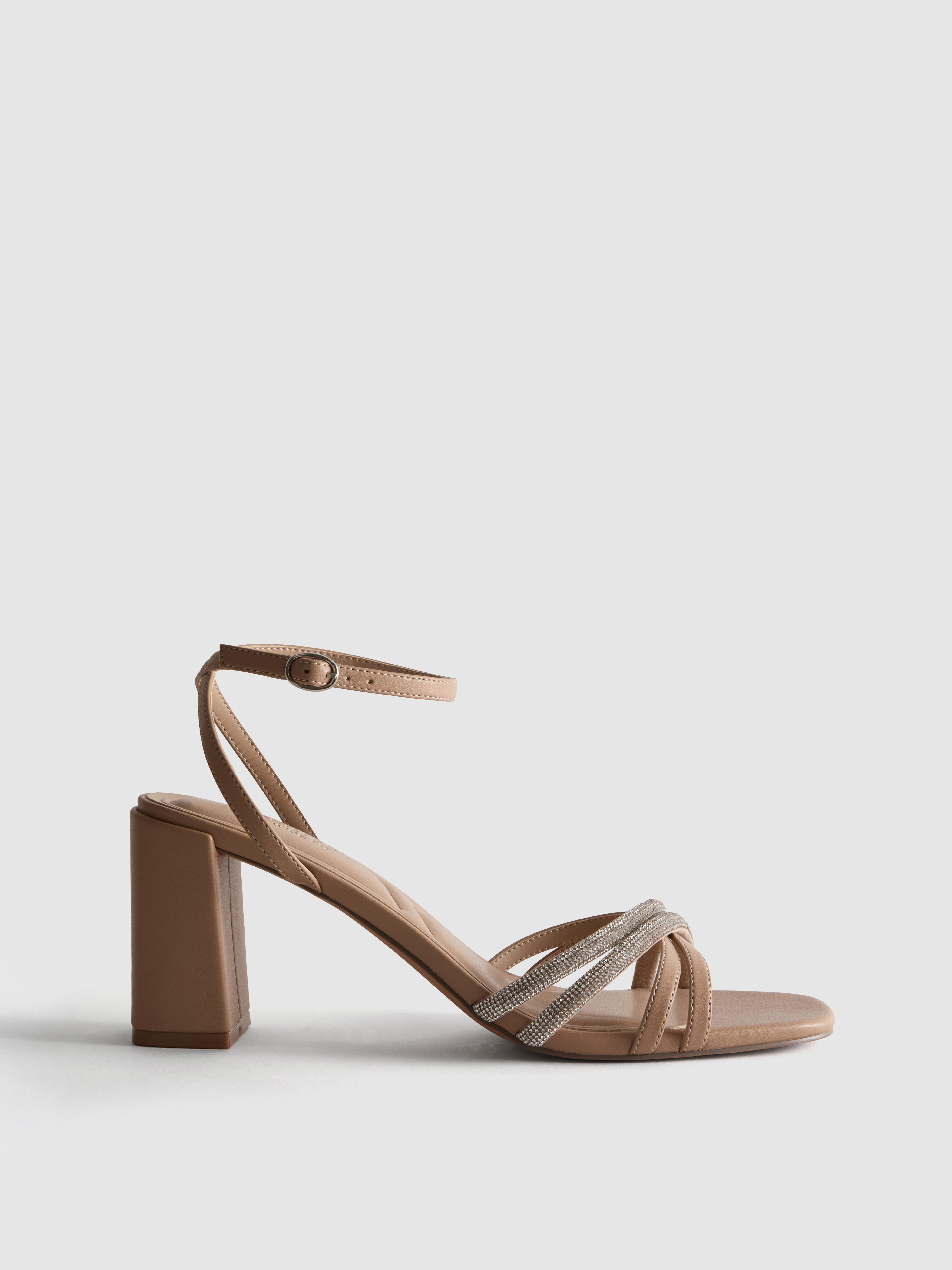Sandales à talons et brides à strass