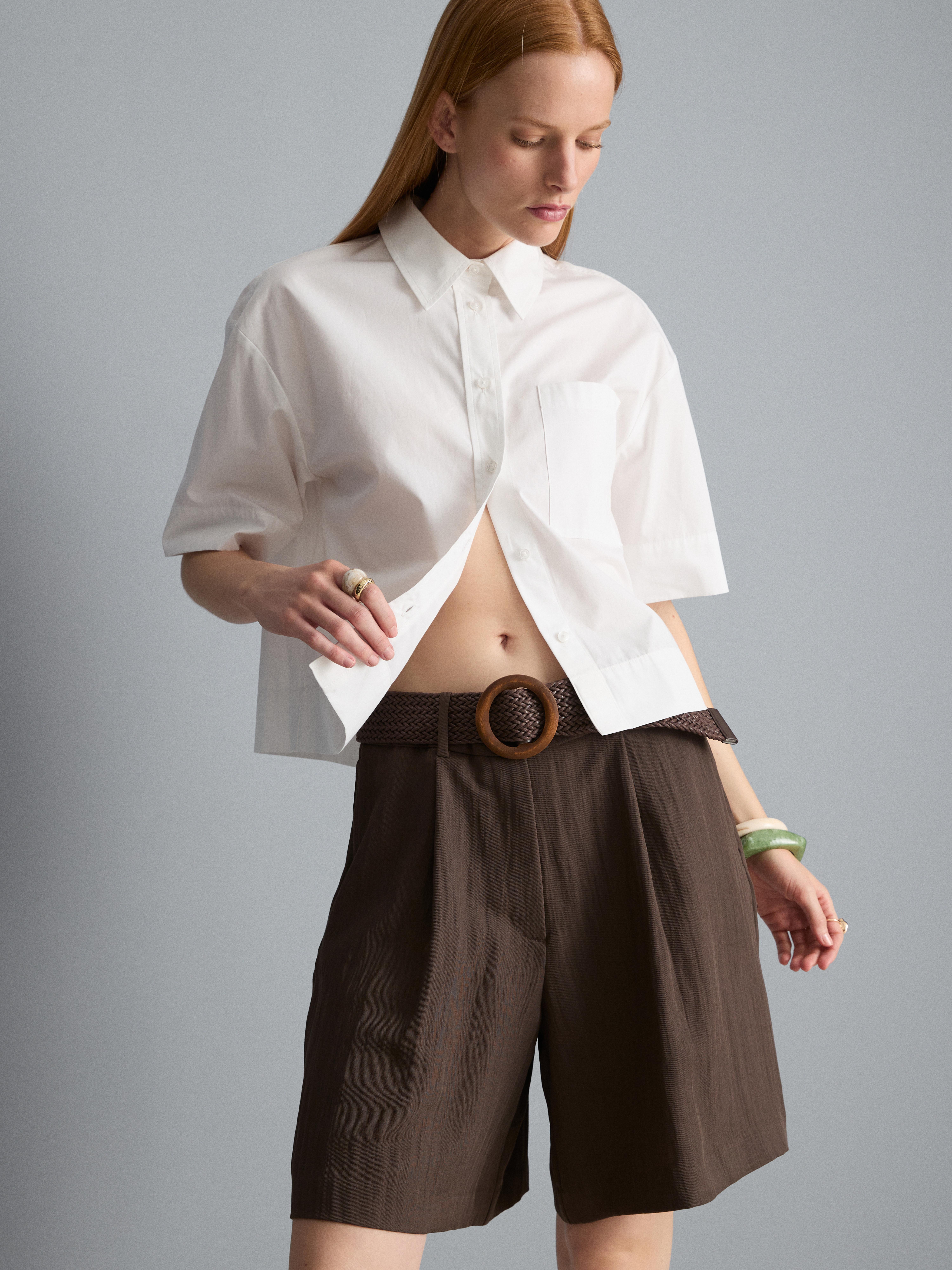 Strukturierte Bermudashorts mit Gürtel